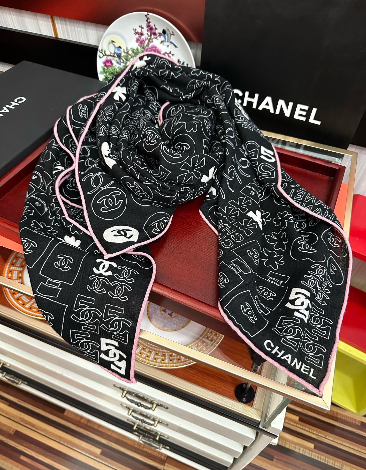 上新❤️香奈儿2025 【双面同色】经典茶花优雅Coco风[礼物]~气质到骨子里[色]香奶奶新一季的面料