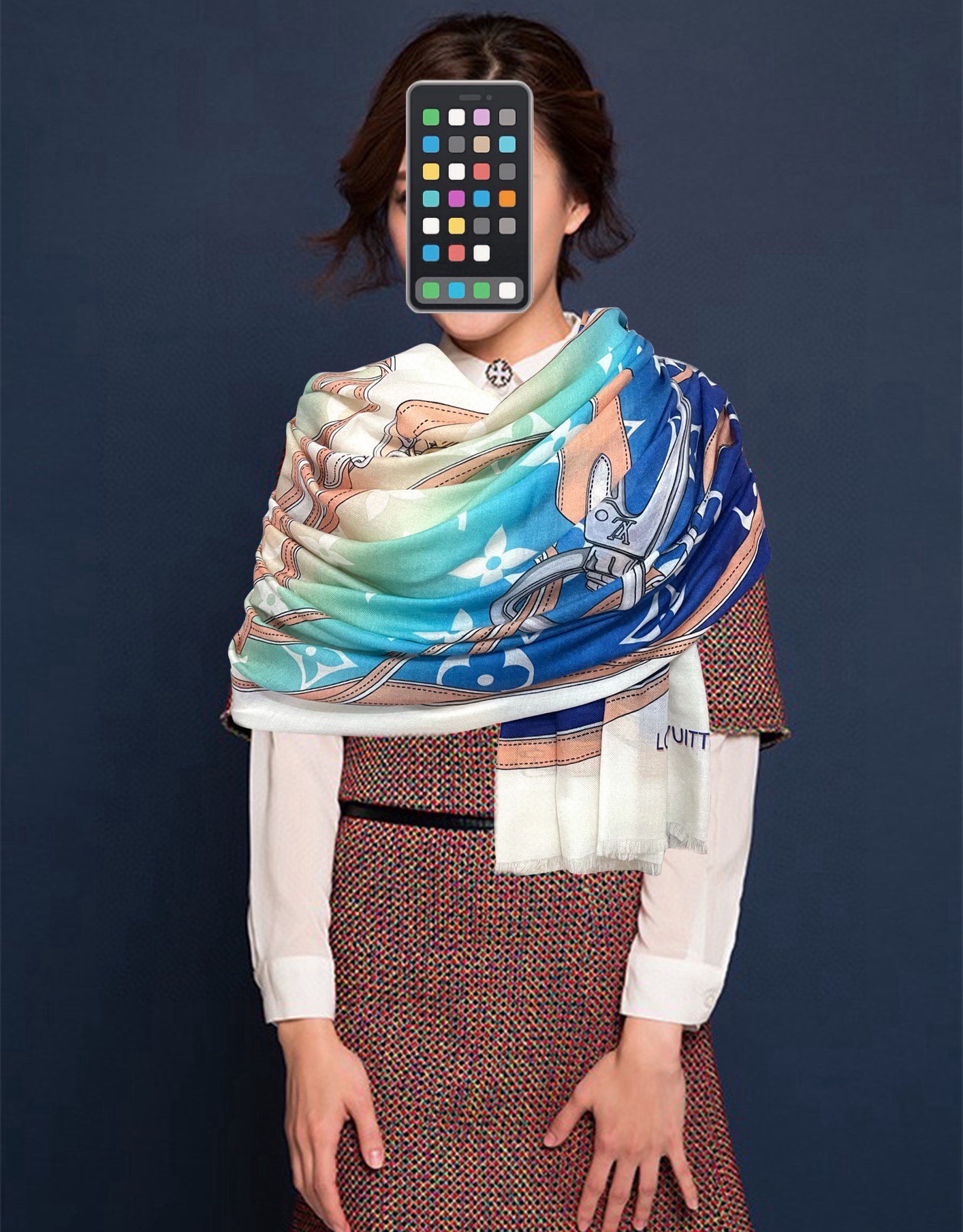 上新L V 2025 最新款‼️顶级设计太美了，真心赞👍【戒指绒长巾】😘💍实物真心美 🎀披肩配以印花💓💃