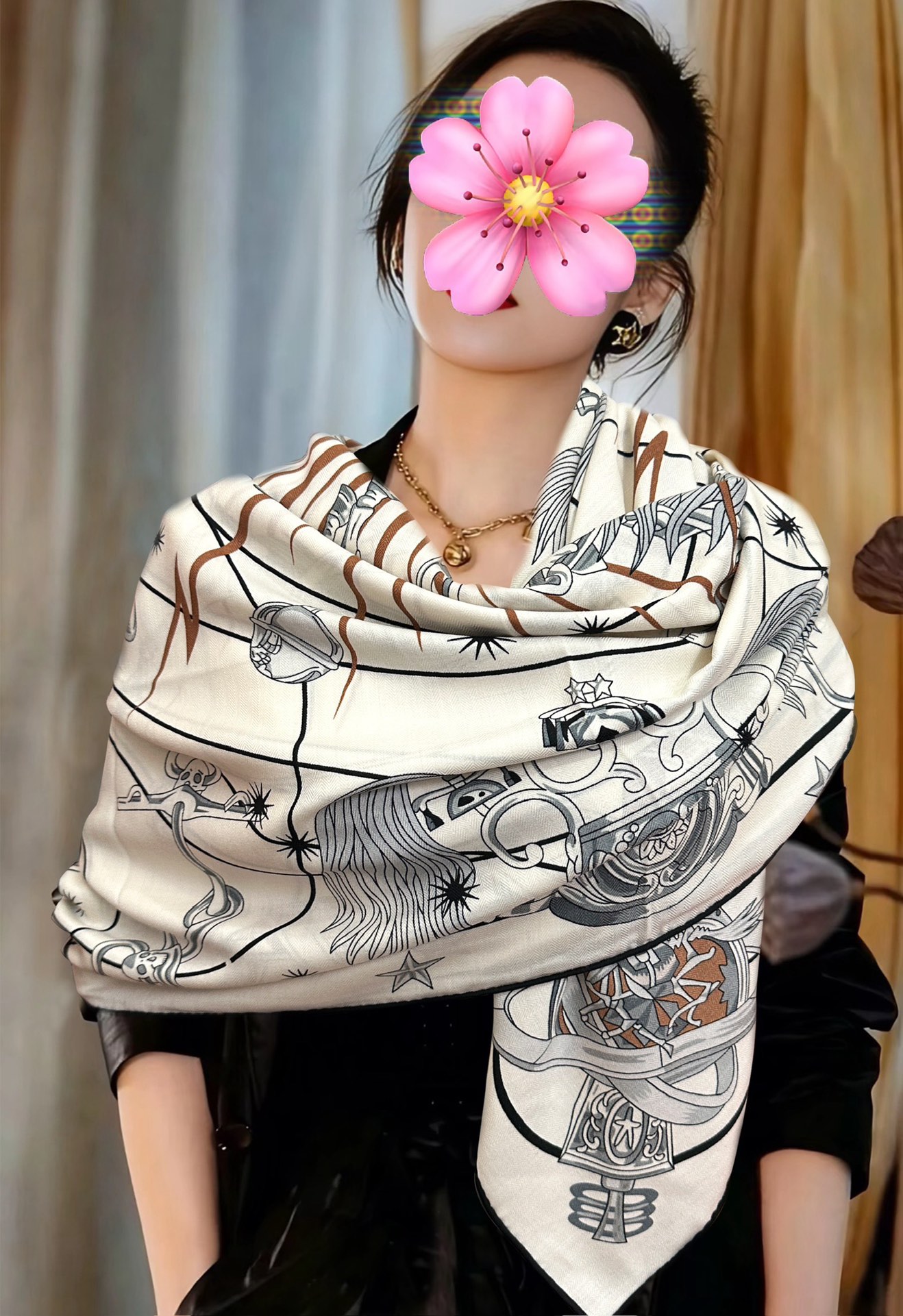 NO:342403,New Hermes official website synchronized [Star Chorus] 2025 Autumn and Winter New [Love] The new season scarf purchase list is estimated to be listed by all horse breeders [Sun] I don’t recommend it. Let’s share some of the old replica models for your reference [Celebration] This season must be purchased from silk scarves cashmere square scarf. I don’t know if it is the horse element used on men’s square scarf or the proportion is very good. Each one is deeply loved by me, both in color matching and theme patterns. [Beer] is also easier to control than women’s models [Rose] and is cheaper. Highly recommended everyone [Strong] Size: 140X140, material 30 silk velvet, 3 colors high-version scarf, high-version scarf, hermes, real silk19860909新款 爱马仕 官网同步【星辰合唱曲】2025秋冬新款[爱心]新一季丝巾采购清单估计各位养马人们已经列好了[太阳]我就不推荐了回头分享一下部分复刻款的老款信息资料供大家参考[庆祝]本季必购一条来自丝巾羊绒丝方巾也不知道是马元素在男士方巾上运用比例高还是正好我每一条无论从配色还是主题图案都深得我心[啤酒]也相较女款好驾驭[玫瑰]还便宜强烈推荐大家[强]尺寸:140X140、材质30真丝丝绒,3色高版本围巾,高版本围巾,hermes,real silk,scarf