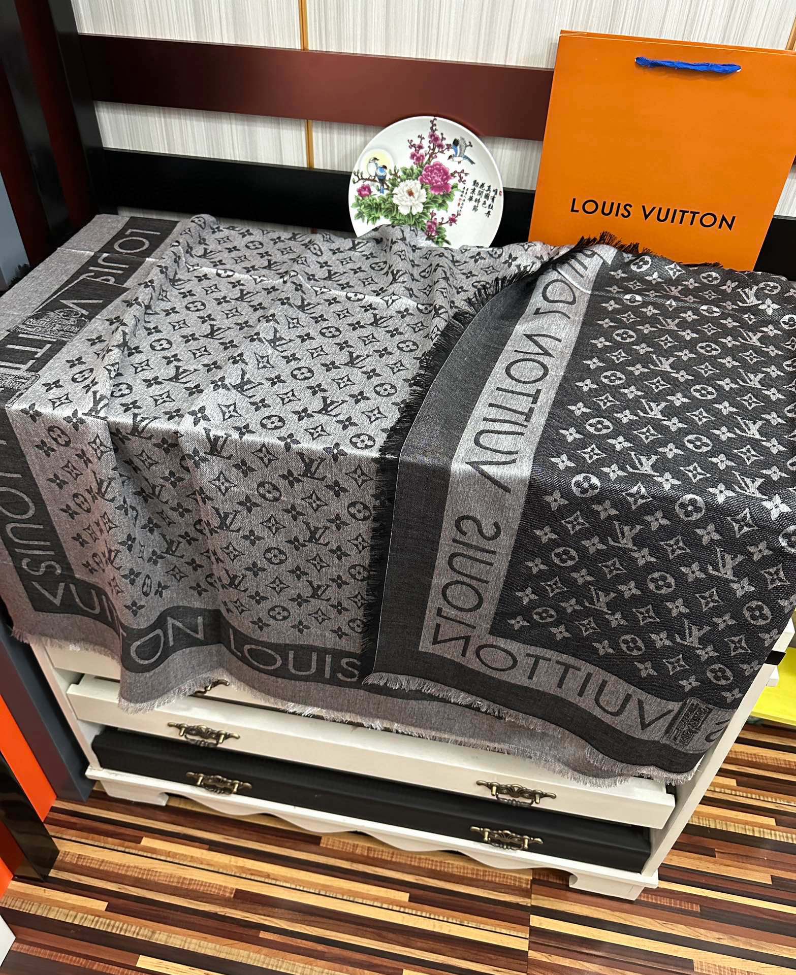 🔥2080最新款LV重磅推荐太美了[得意]，永不过时，好货不怕晚，经典款L家人手必备一条最最经典款💪🏻💪