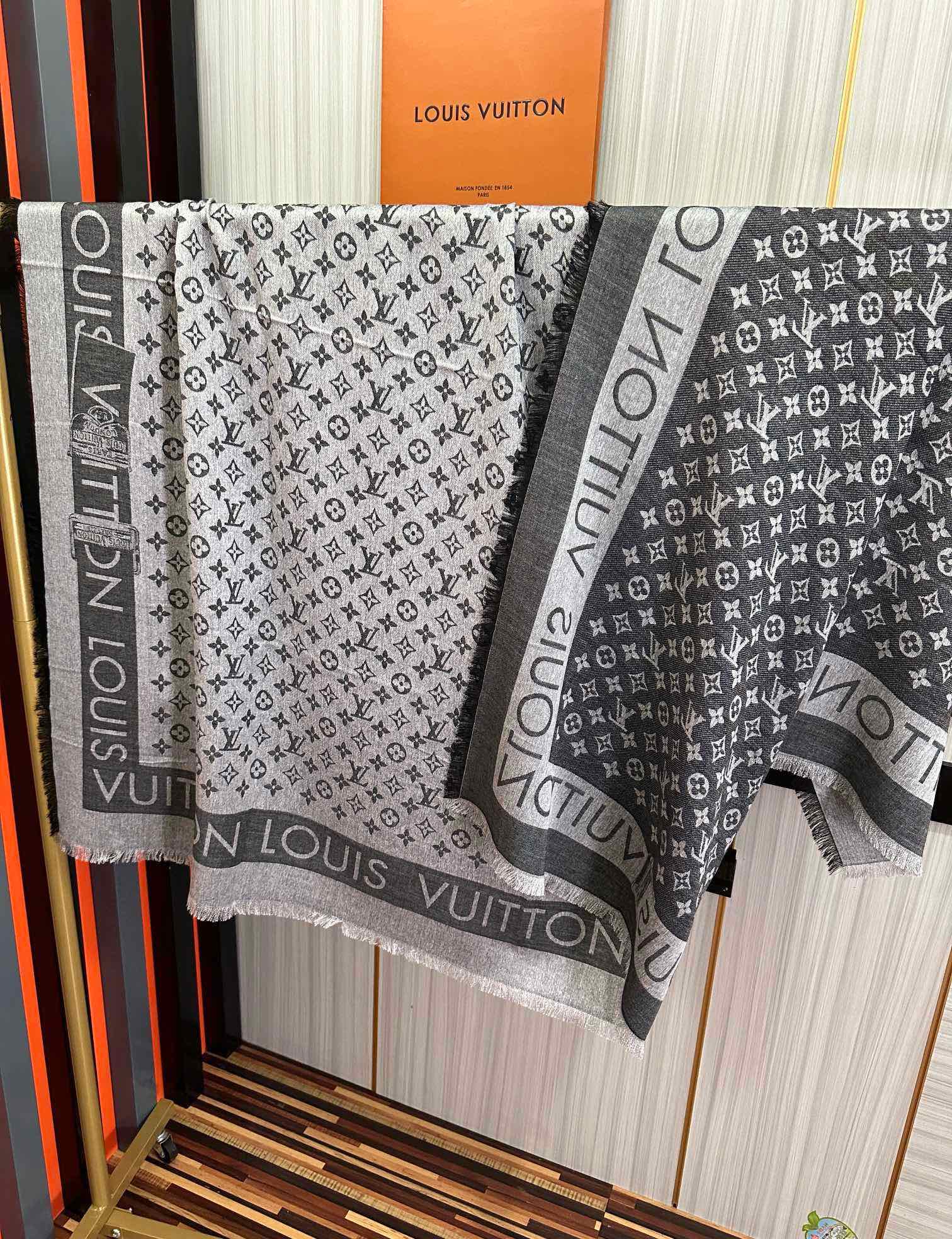 🔥2080最新款LV重磅推荐太美了[得意]，永不过时，好货不怕晚，经典款L家人手必备一条最最经典款💪🏻💪