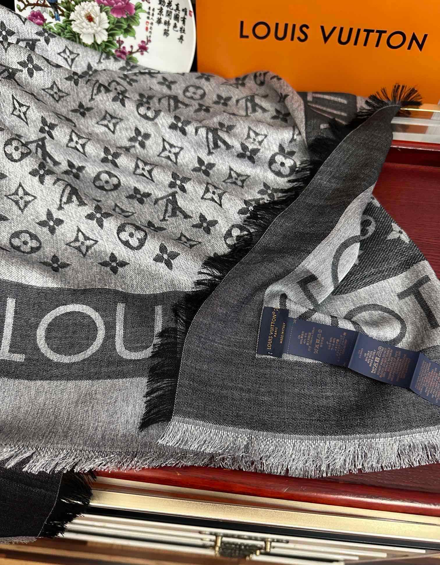 🔥2080最新款LV重磅推荐太美了[得意]，永不过时，好货不怕晚，经典款L家人手必备一条最最经典款💪🏻💪