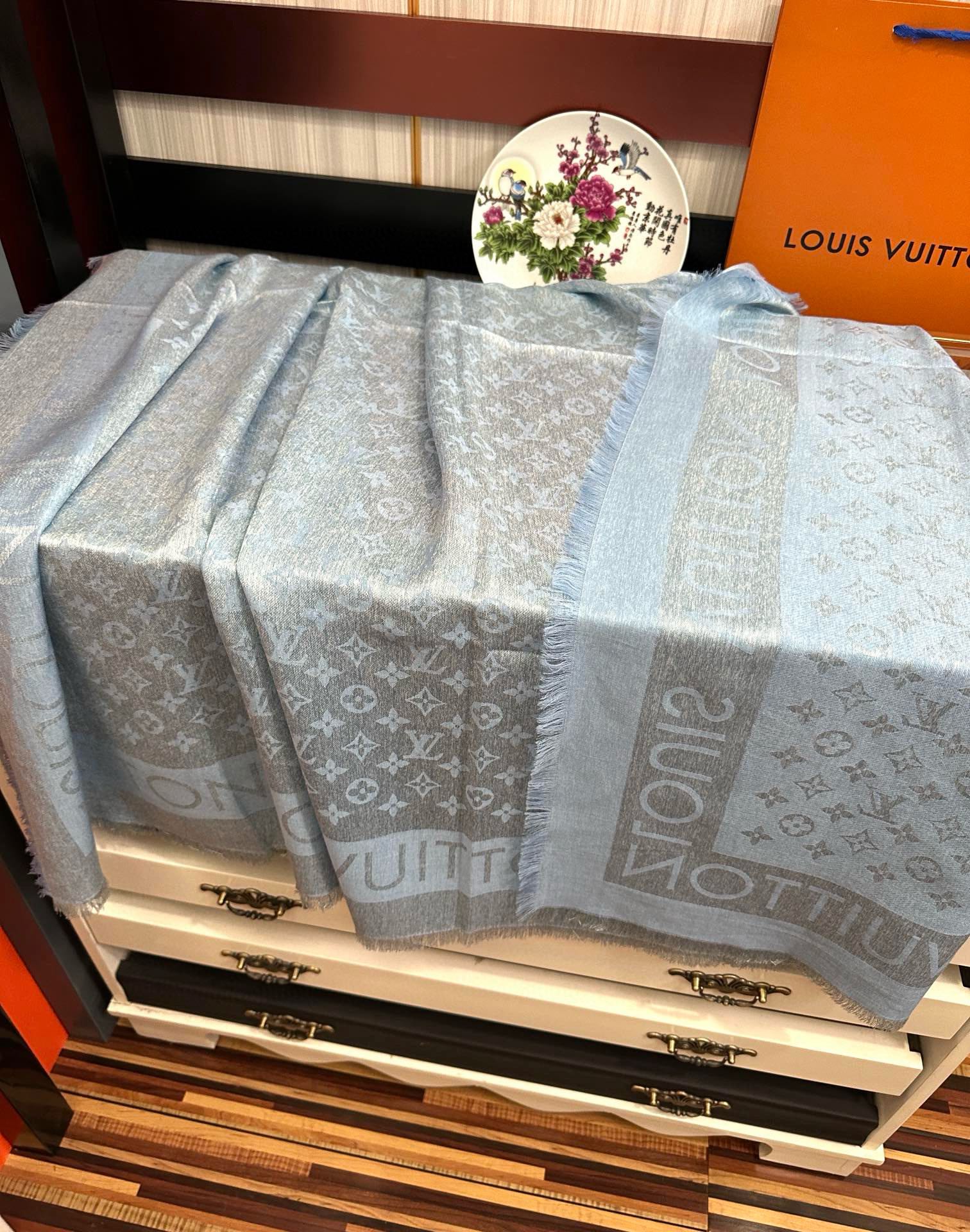 🔥2080最新款LV重磅推荐太美了[得意]，永不过时，好货不怕晚，经典款L家人手必备一条最最经典款💪🏻💪