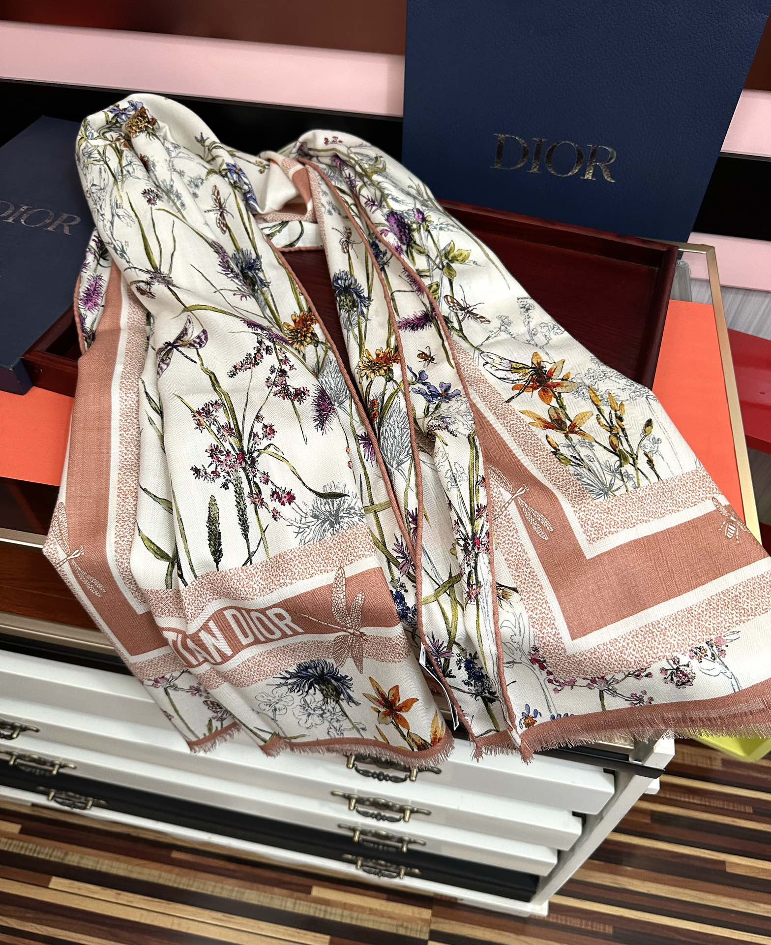 新款🔥迪奥 太美了[嘴唇]ZG同步 双面同色 [吃瓜]下手一定要快[嘴唇]四季都可以用[勾引]真心美的让