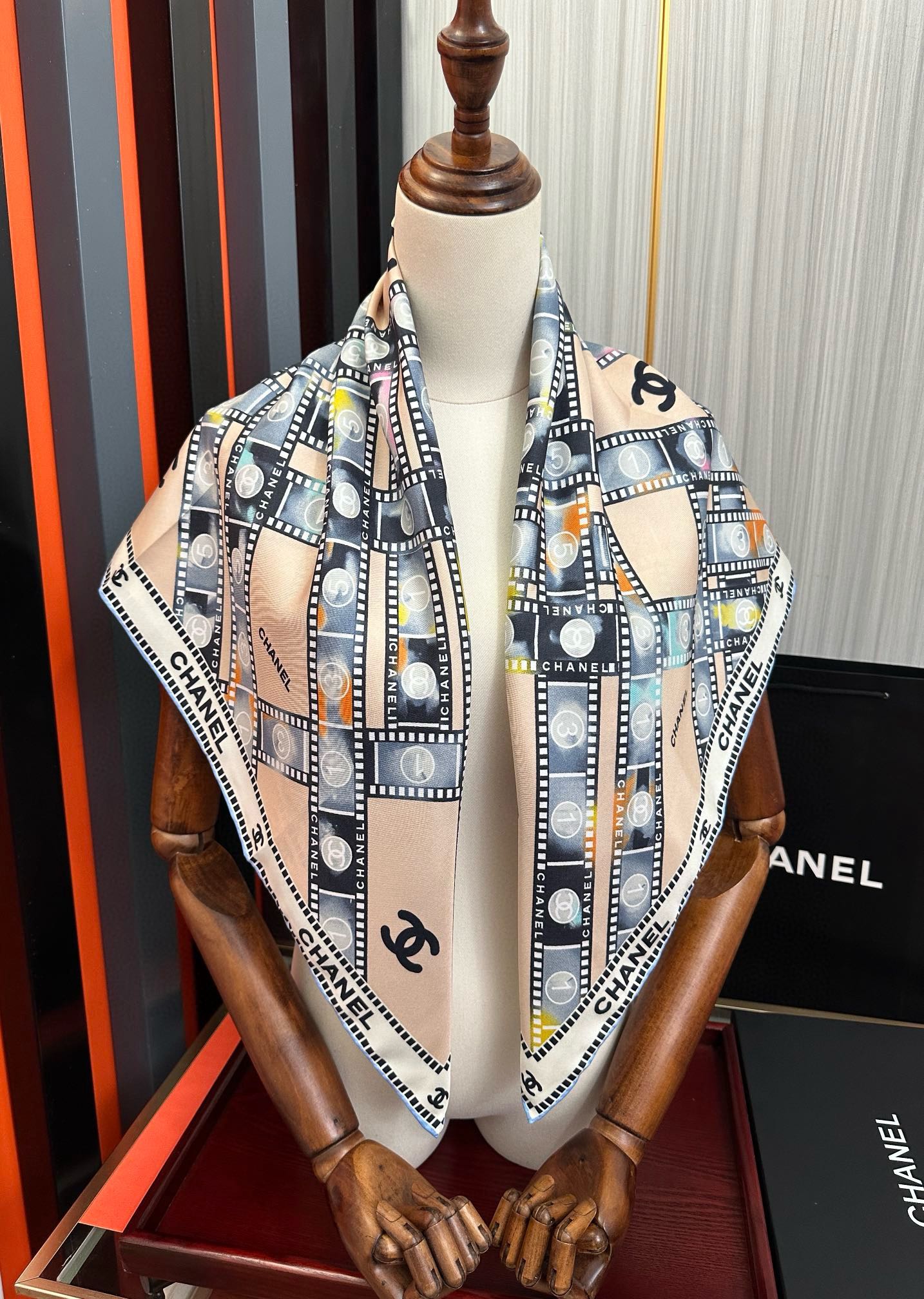 🔥𝐂𝐡𝐚𝐧𝐞𝐥 高品质【双面同色 电影胶卷🎞️】18姆米 原单品质[庆祝]今年第一款一眼心动的系列[玫瑰