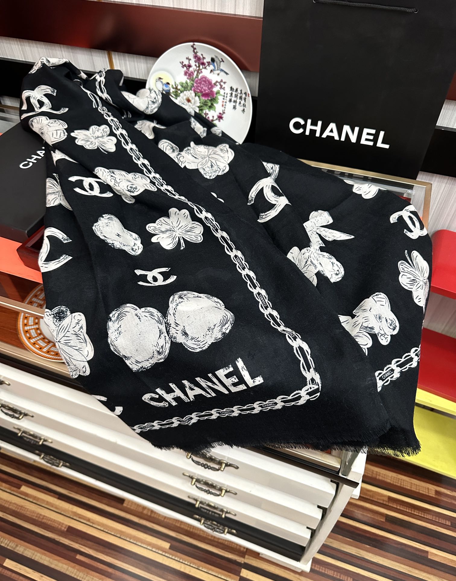 ❤️香奈儿 2025经典茶花优雅Coco风[礼物]~气质到骨子里[色]香奶奶新一季的面料超高级，真心超级