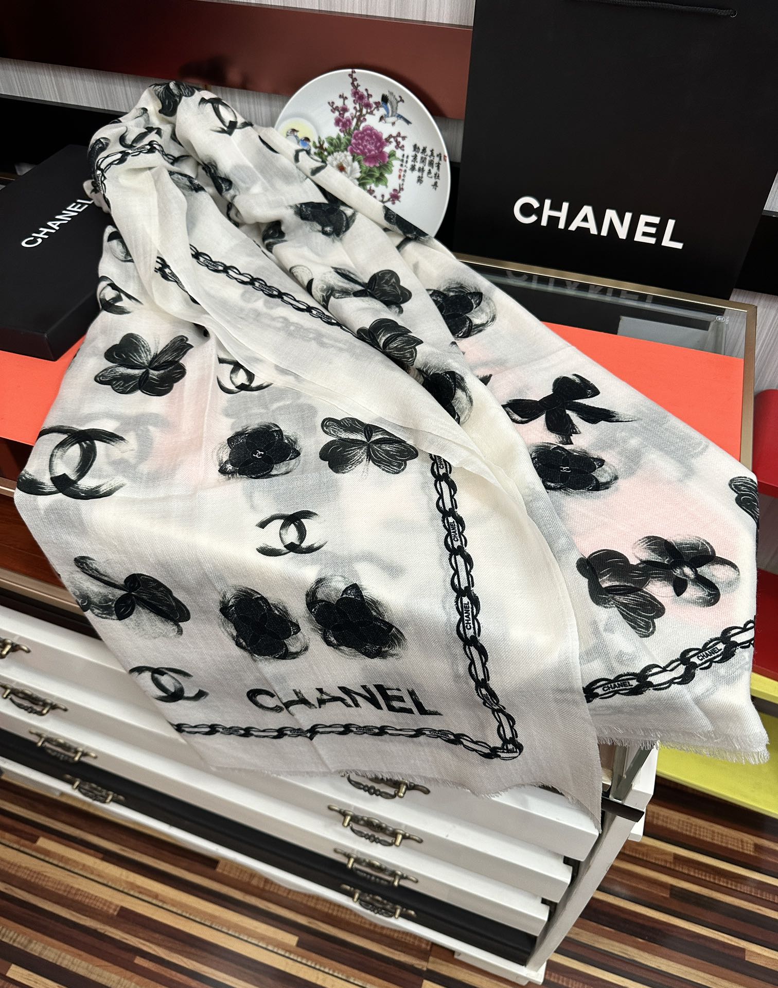 ❤️香奈儿 2025经典茶花优雅Coco风[礼物]~气质到骨子里[色]香奶奶新一季的面料超高级，真心超级