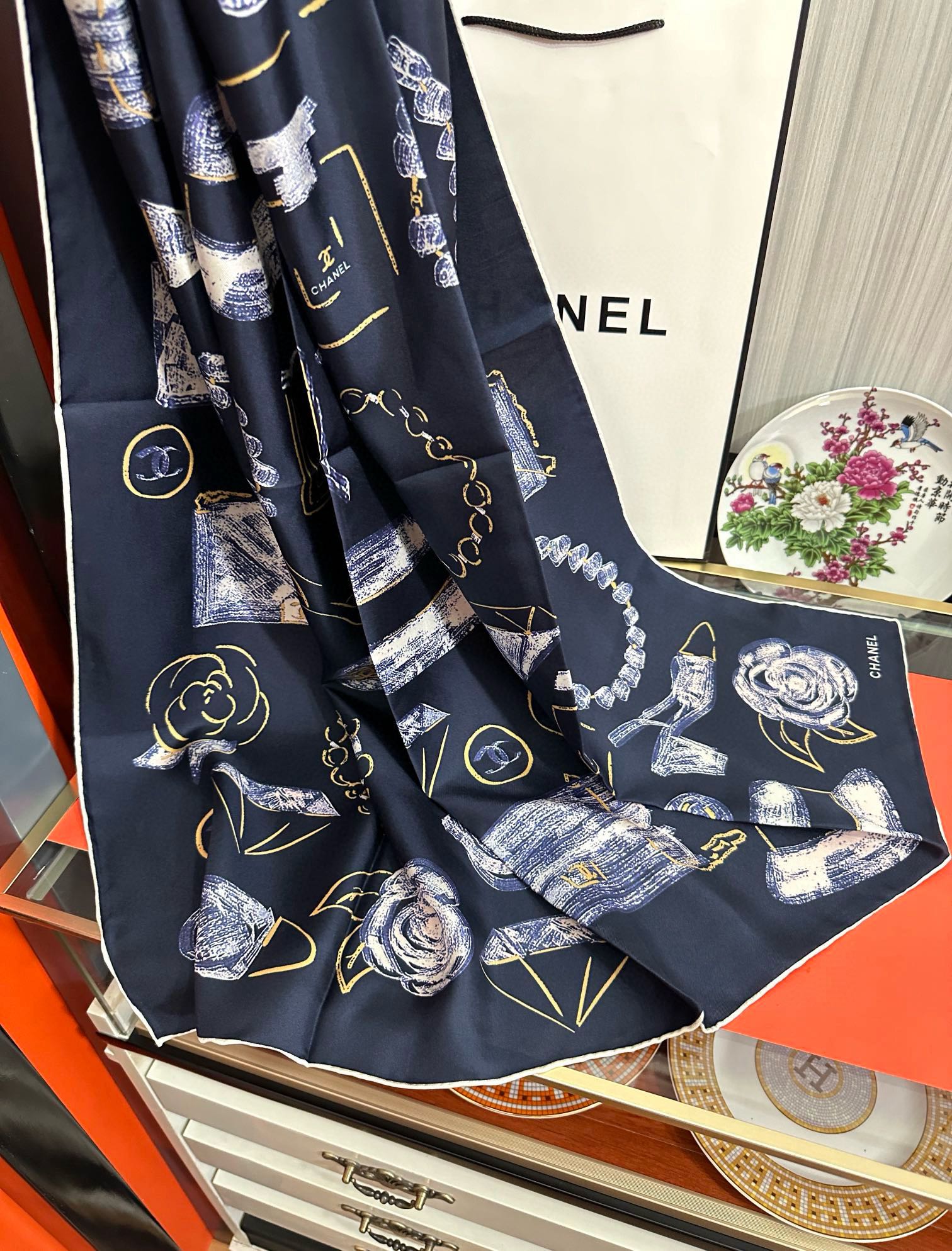 。新品 小香🌟太美了[庆祝]四季都可以用‼️真心美的让人非常非常心动 上身效果简直美翻了 品质非常完美👍