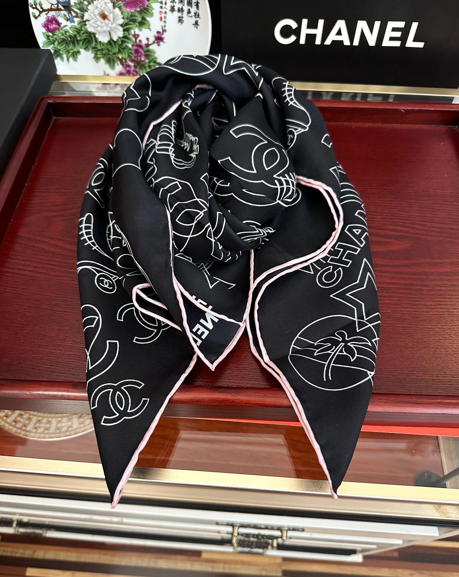 。香奈儿 专柜同步【双面同色】重磅推荐[色]真的超级爱的款式❤️Love,真情永在[得意]一条印有cha