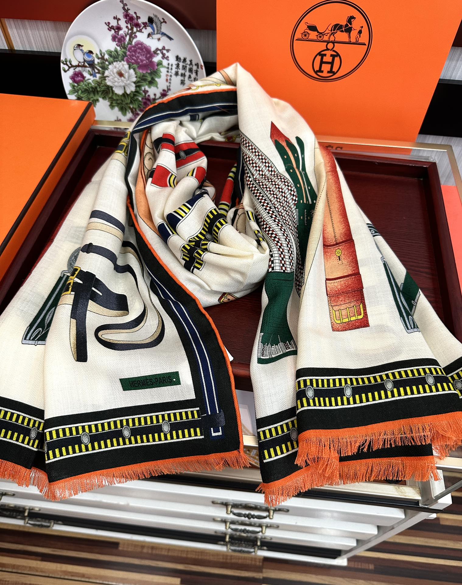 上新 爱马仕。2010【双面同色骏马】太美了[吃瓜][嘴唇]四季都可以用[勾引]真心美的让人非常非上身效