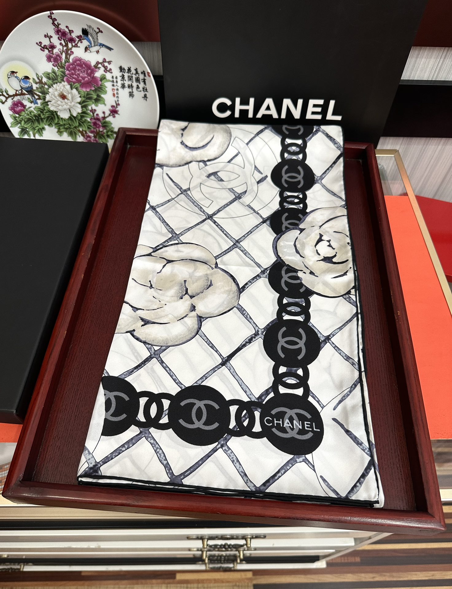 。2010高品质 香奈儿【山茶花系列】 精致款边 永远都是那么经典[發]『▪️落入安稳，经典宇宙情人』香