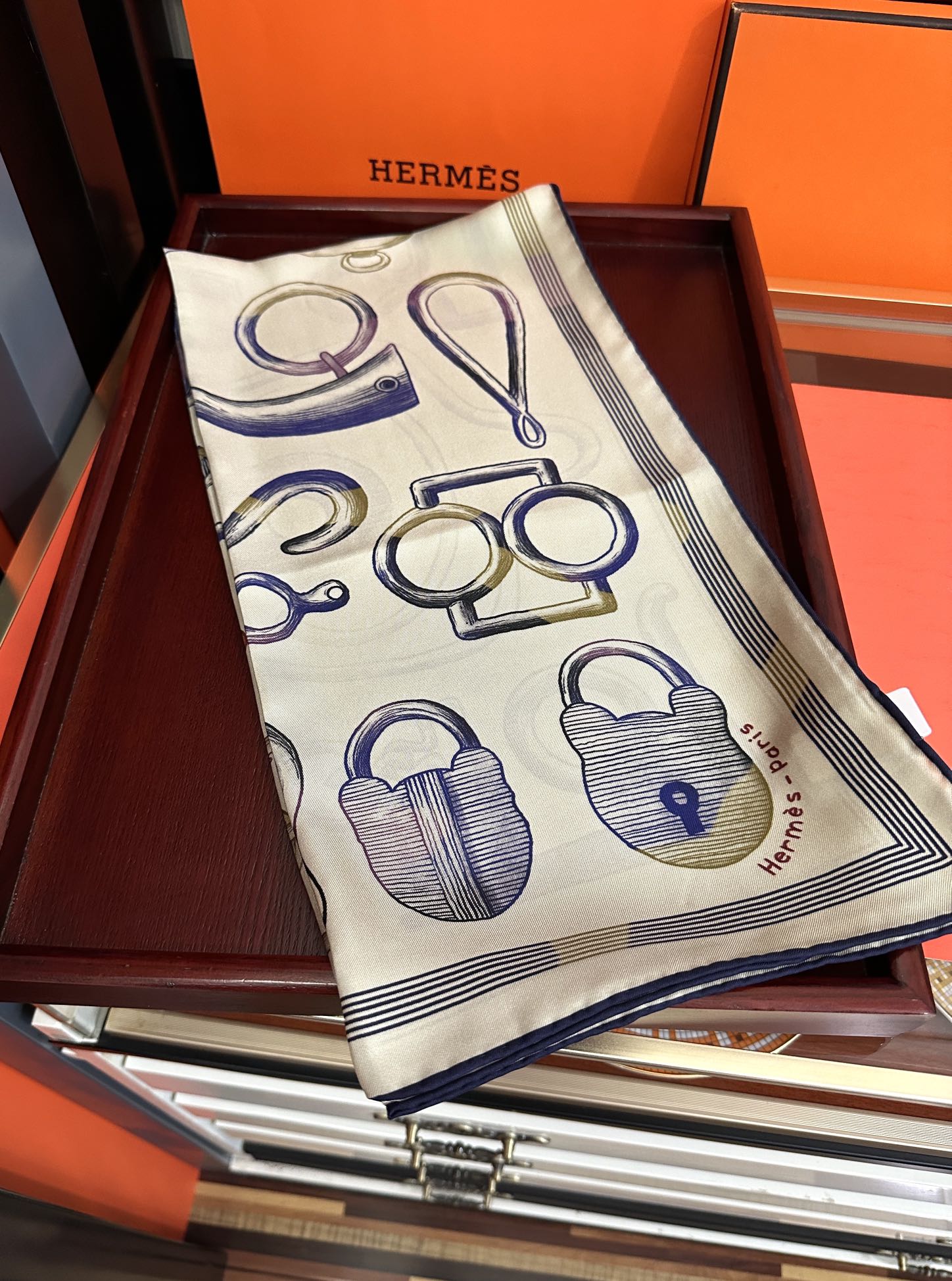 。高品质2025爱马仕最新款 官网同步 [太阳]精致卷边[嘴唇]太美了品质感很显好[得意]好搭到上瘾的丝