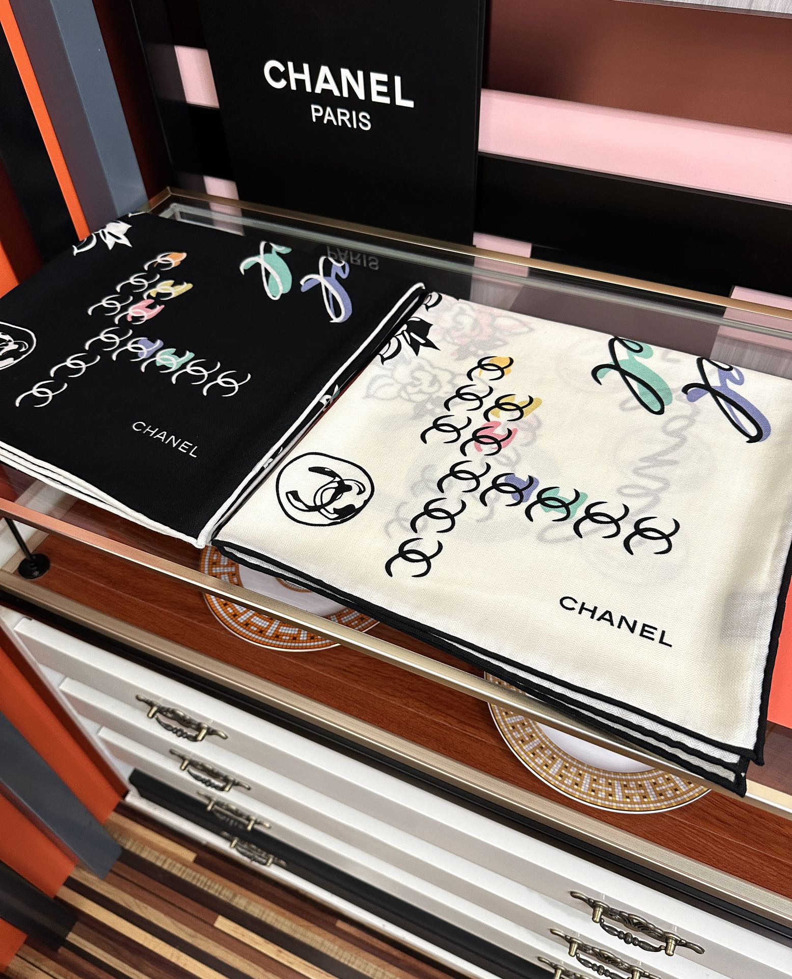 上新❤️ 2025香奈儿 太美了 【双面同色】[發]经典设计优雅风[礼物]~气质到骨子里[色]香奶奶新一