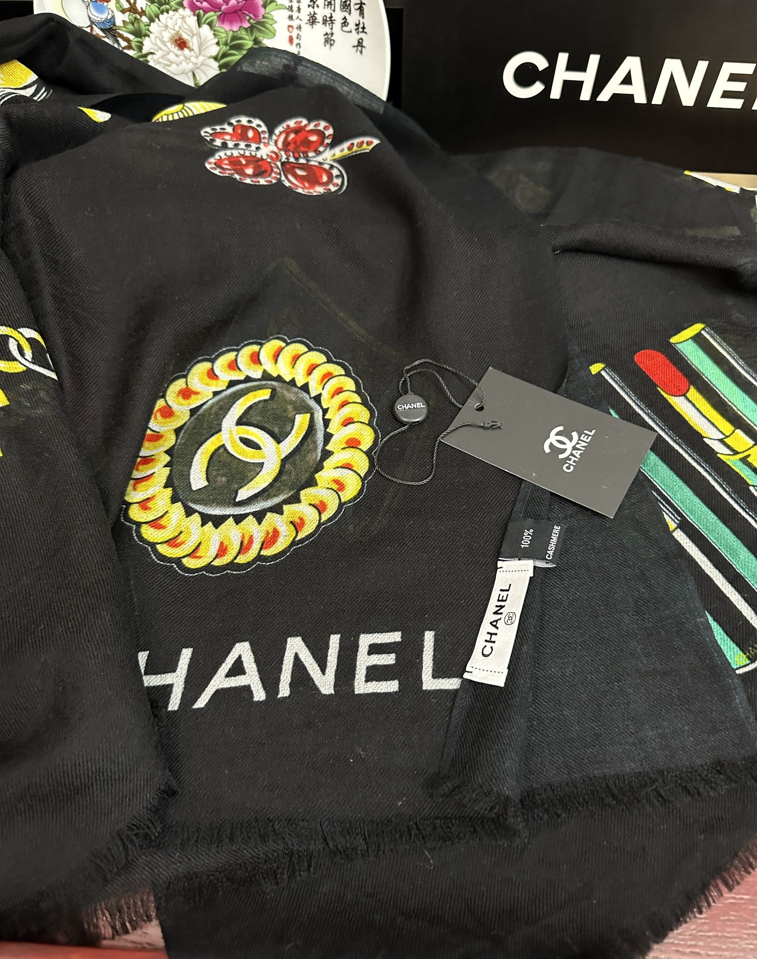 太美了2025小香最新款‼️真心赞👍【双c面戒指绒长巾】😘💍实物真心美 🎀披肩配以印花💓💃🏻无论设计喷绘