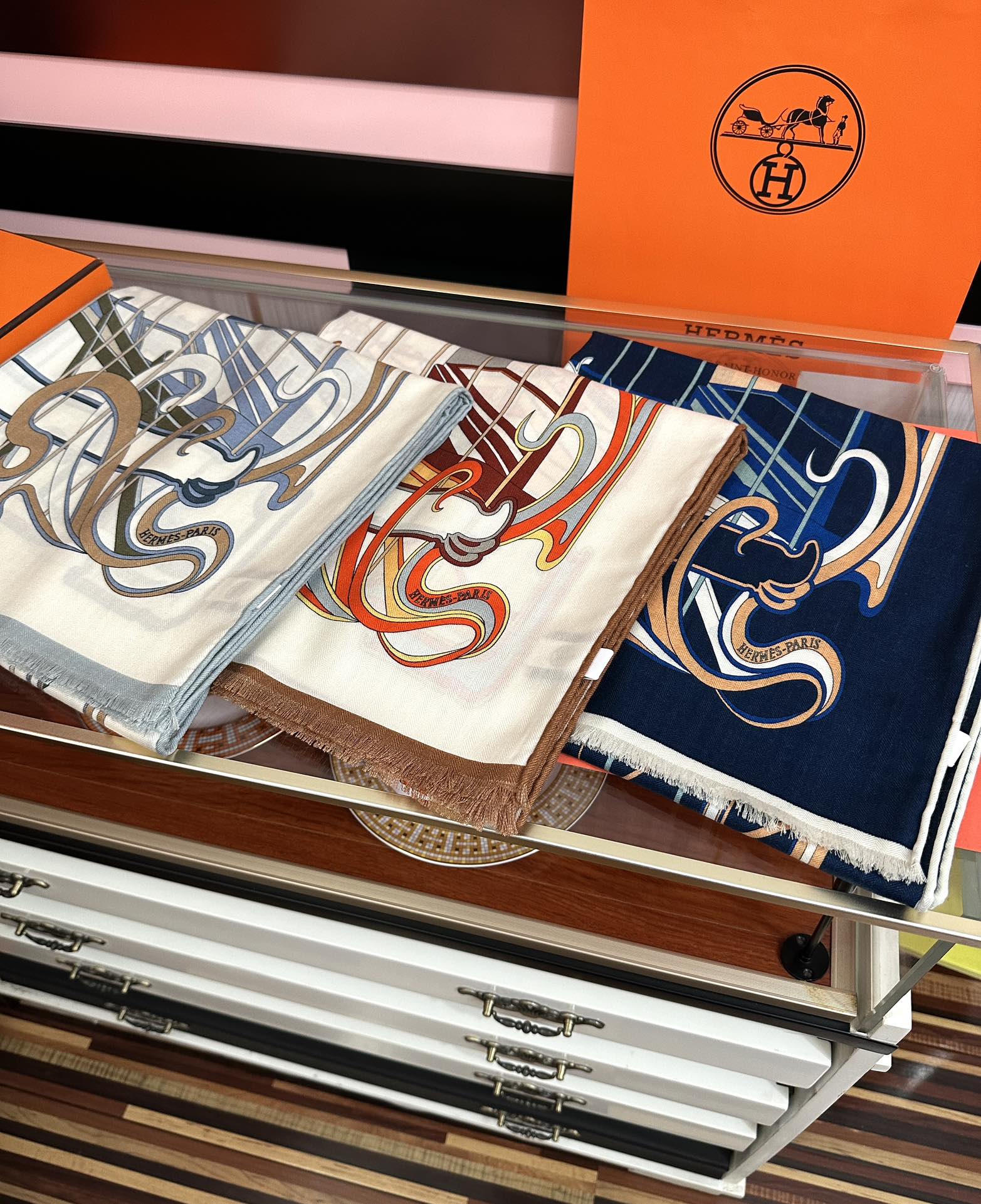 。新款 爱马仕。【双面同色】太美了[吃瓜]下手一定要快[嘴唇]四季都可以用[勾引]真心美的让人非常非上身