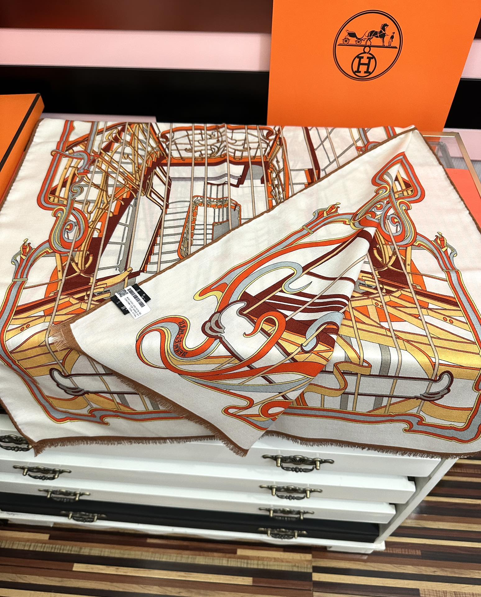 。新款 爱马仕。【双面同色】太美了[吃瓜]下手一定要快[嘴唇]四季都可以用[勾引]真心美的让人非常非上身