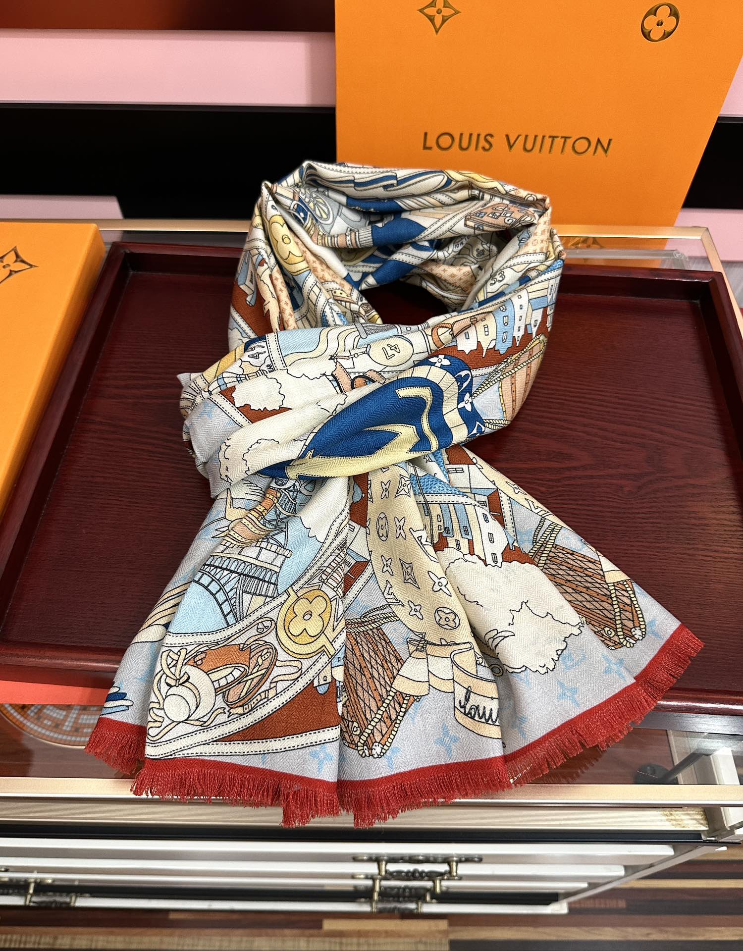 。 新款LV。高品质 【双面同色】女生必备款[得意]随便怎么围都好看[色]大气时尚 太美了[吃瓜]下手一