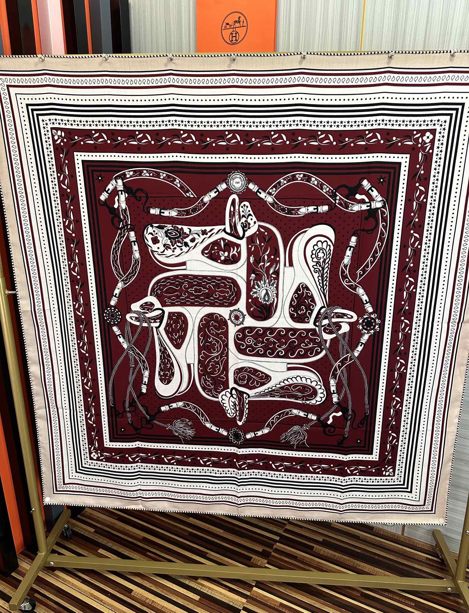 新款。爱马仕2025秋冬新款[爱心]ZG同步【亚马逊庆典】新一季丝巾采购清单估计各位养马人们已经列好了[