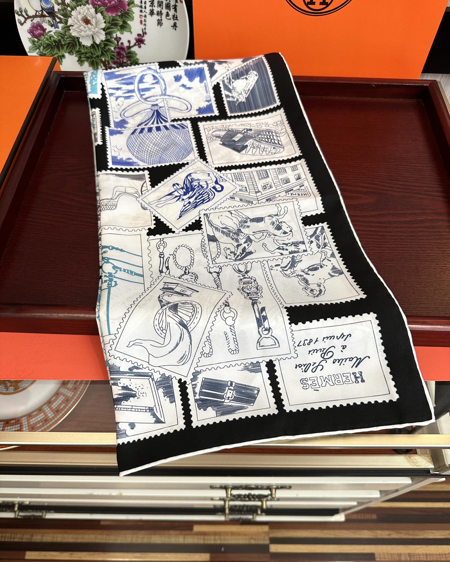 上新2025 。HERMES 重磅[庆祝]【福宝集邮者】90方巾[嘴唇]精简时髦，太美了 品质感很显好[