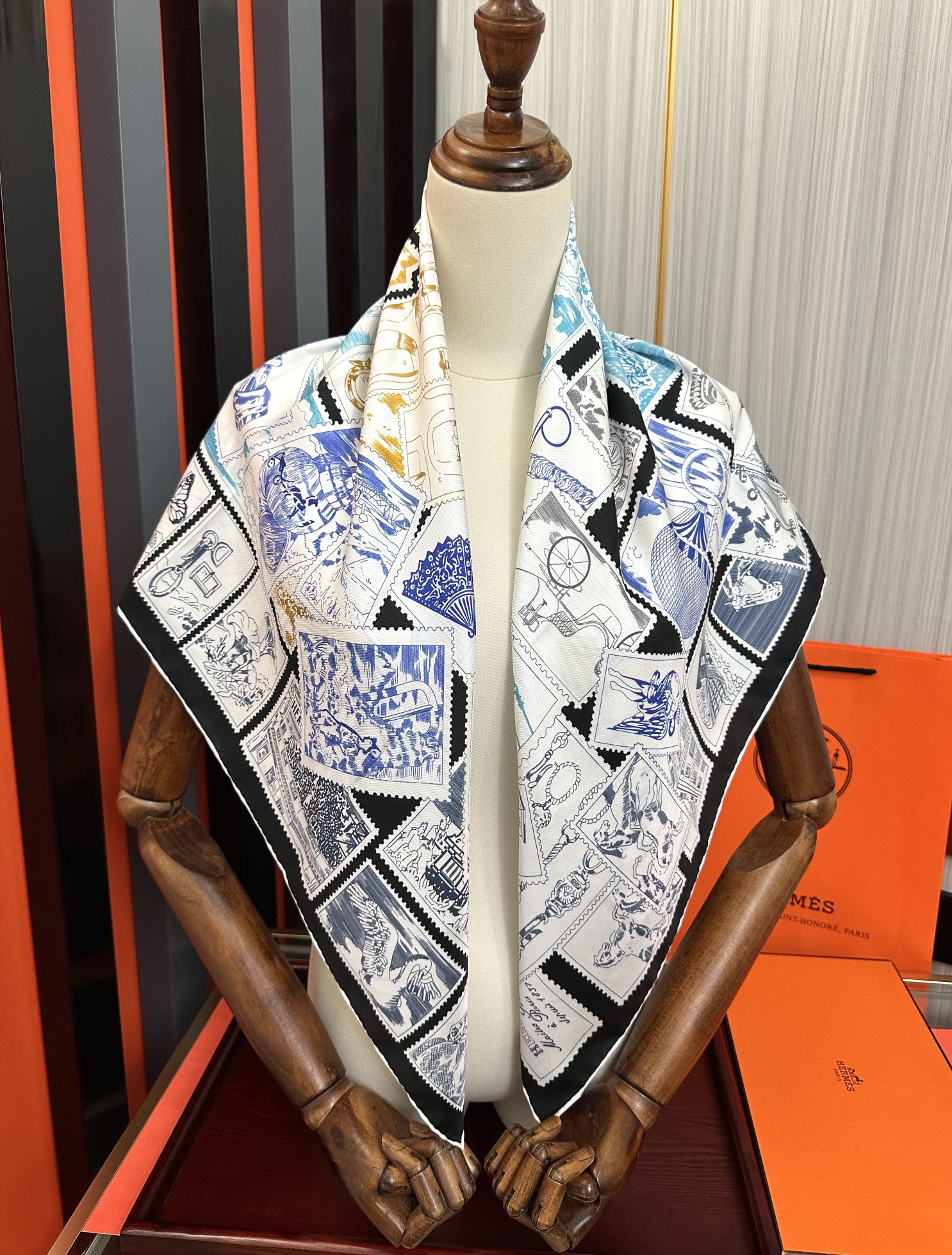 上新2025 。HERMES 重磅[庆祝]【福宝集邮者】90方巾[嘴唇]精简时髦，太美了 品质感很显好[