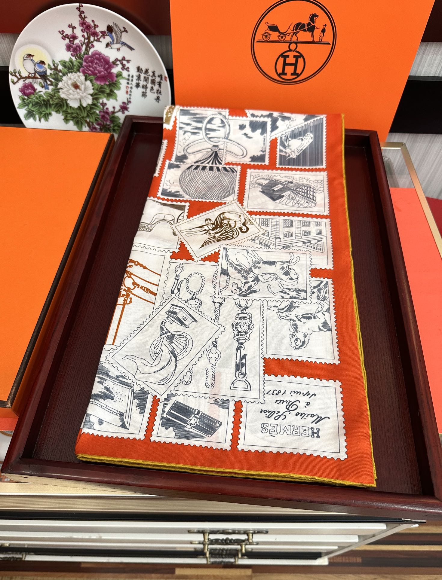 上新2025 。HERMES 重磅[庆祝]【福宝集邮者】90方巾[嘴唇]精简时髦，太美了 品质感很显好[