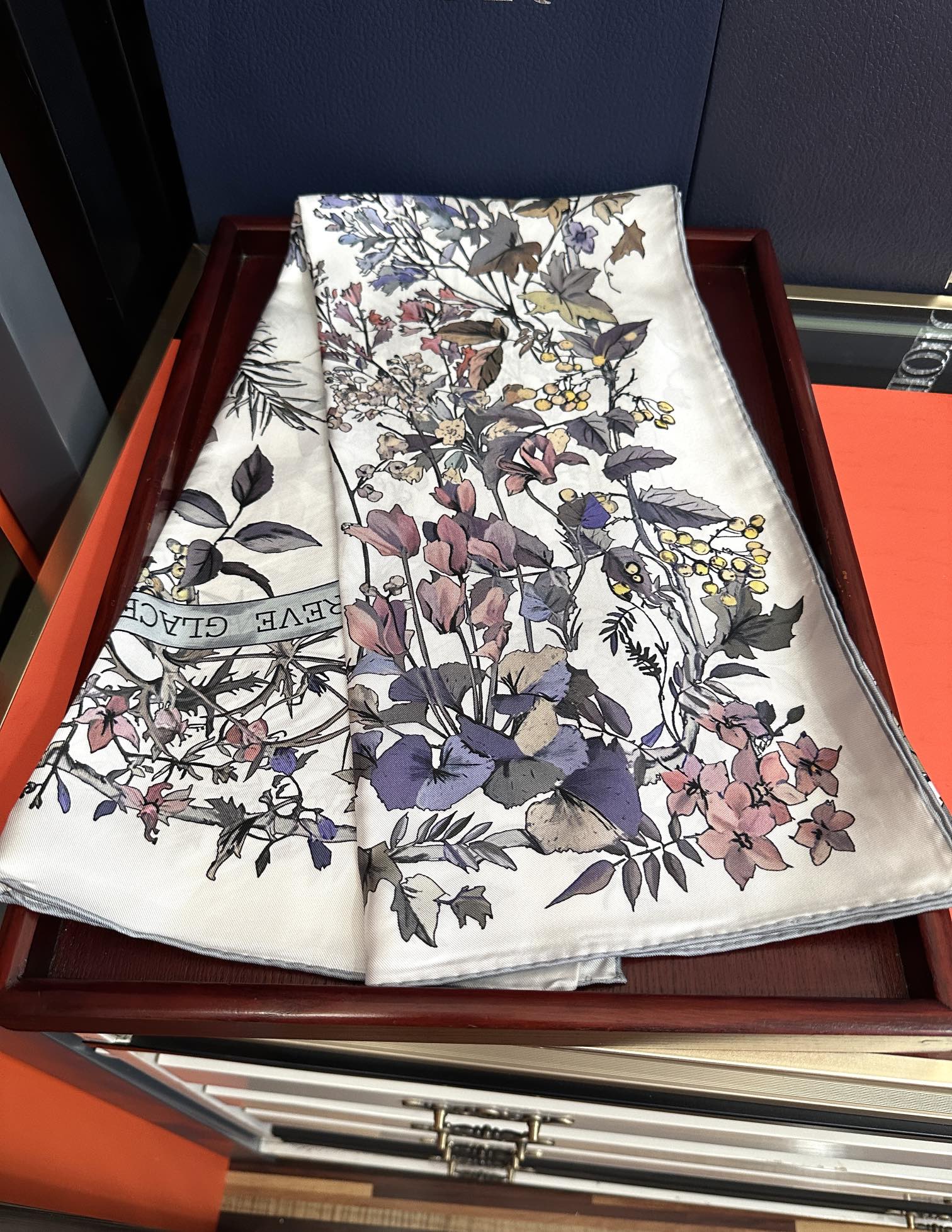 。 迪奥2025春夏季新款，【太阳花神系列】太美了[玫瑰]买到都说好👍下手一定要快高端 大爱❤️女人尤物