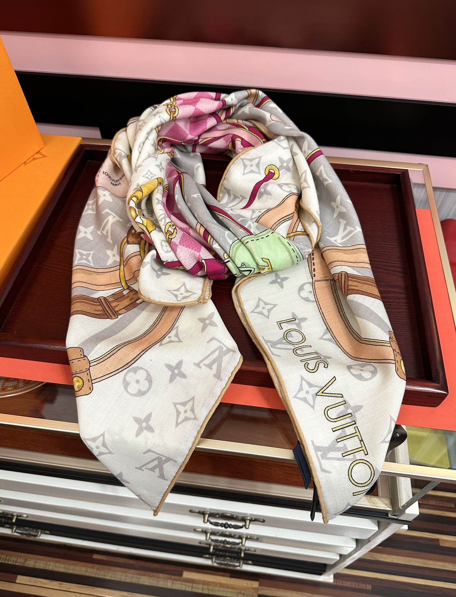 ❤️上新 太好看了 L v 高品质 2025顶级设计 ZG同步【双面同色】经典优雅[礼物]~气质到骨子里