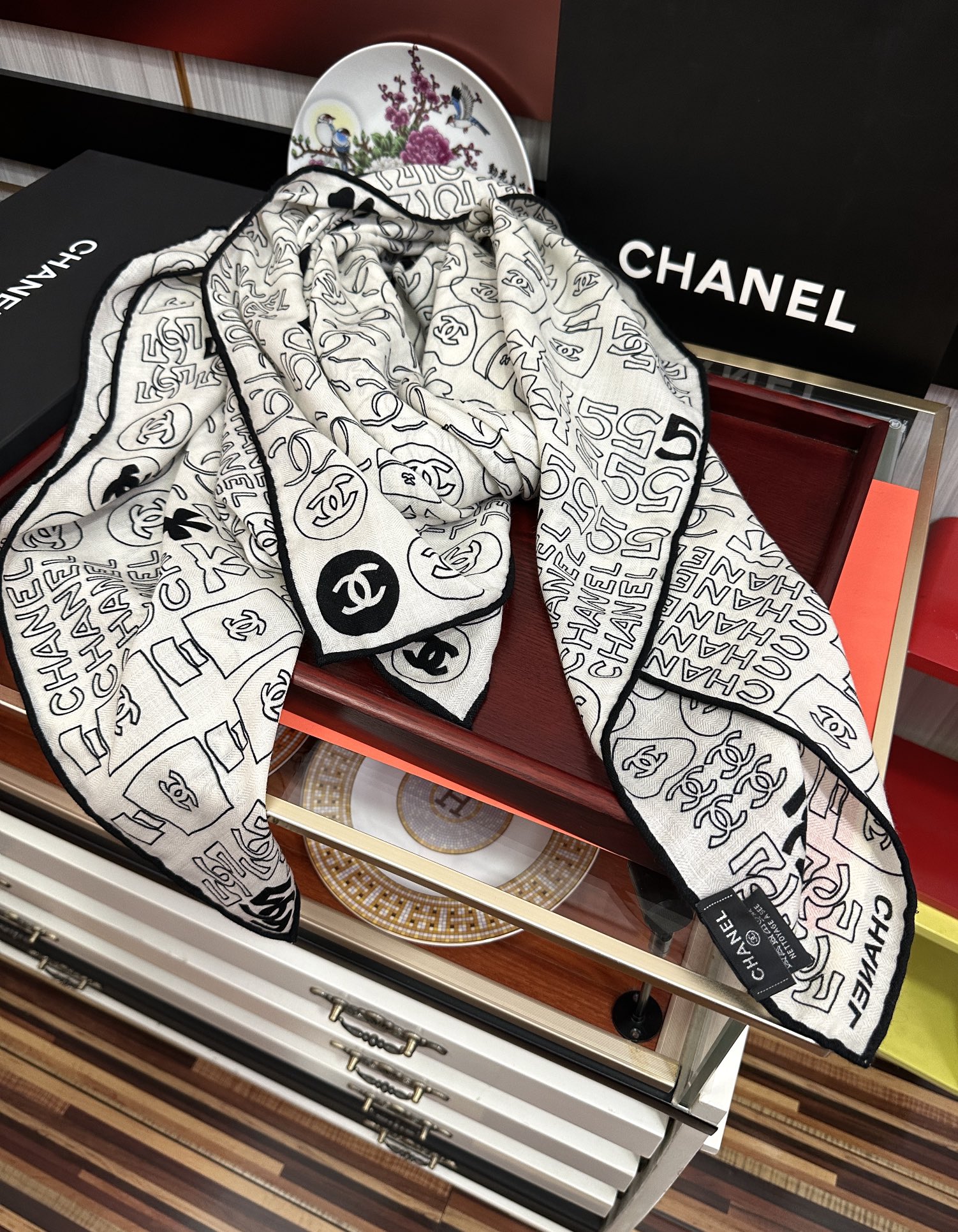 上新❤️香奈儿2025 【双面同色】经典茶花优雅Coco风[礼物]~气质到骨子里[色]香奶奶新一季的面料