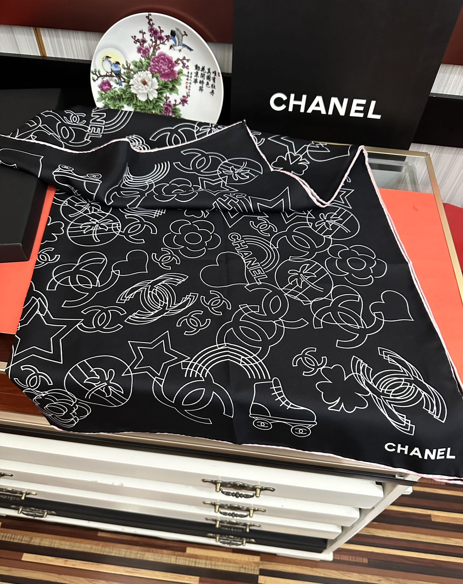 。香奈儿 专柜同步【双面同色】重磅推荐[色]真的超级爱的款式❤️Love,真情永在[得意]一条印有cha