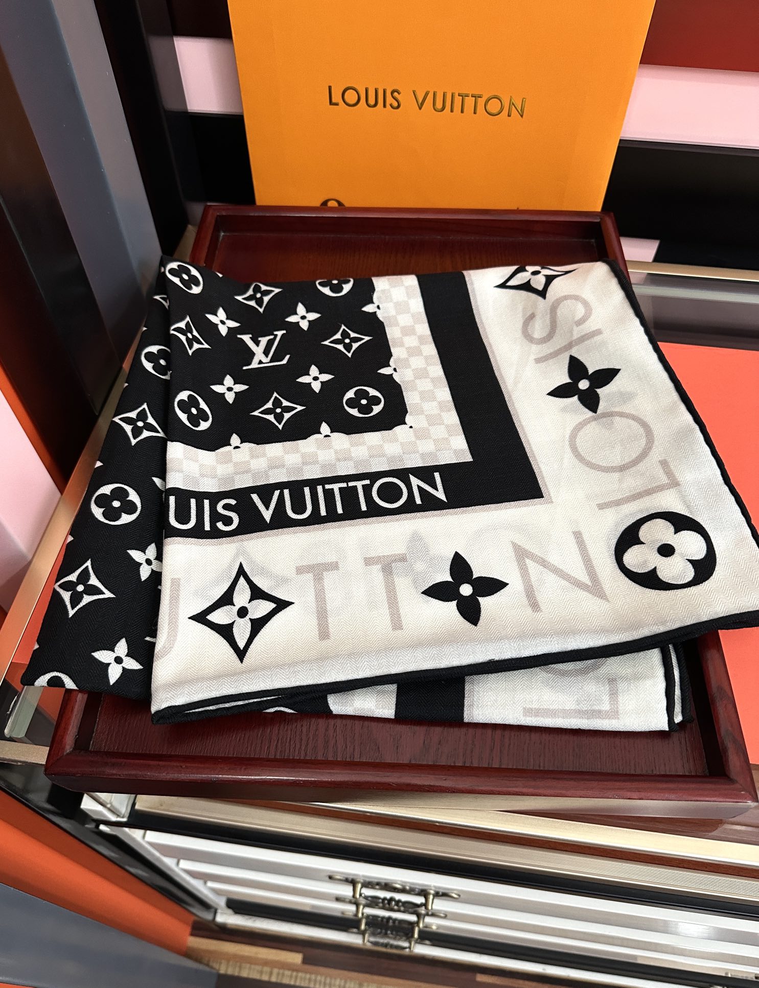 ❤️新款 L V永远都是这么经典 太美了【双面同色】经典优雅[礼物]~气质到骨子里[色]新一季的面料超高