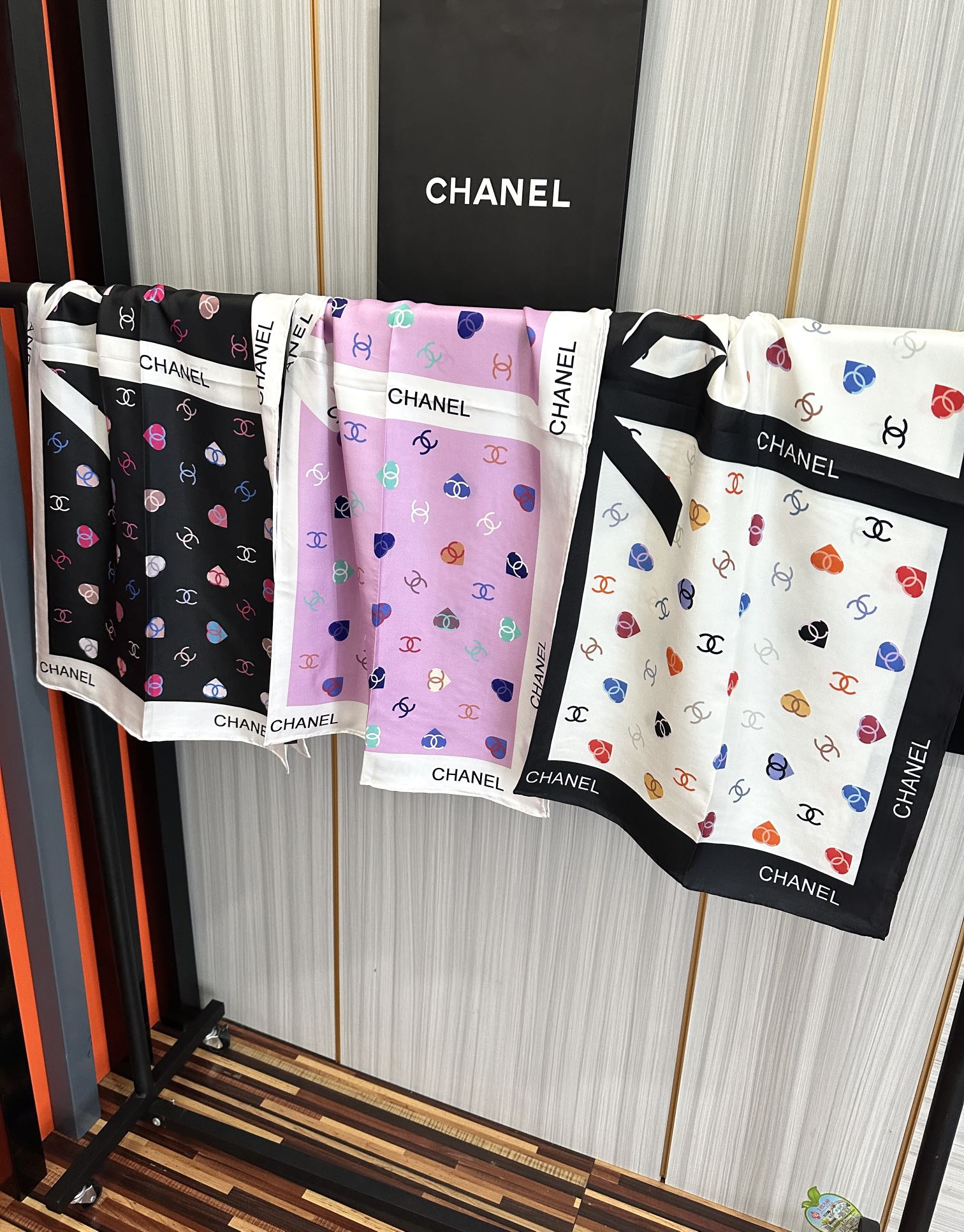 。上新小香2025【蝴蝶结】春夏季新款，太美了[玫瑰]买到都说好👍下手一定要快高端 大爱❤️女人尤物 货