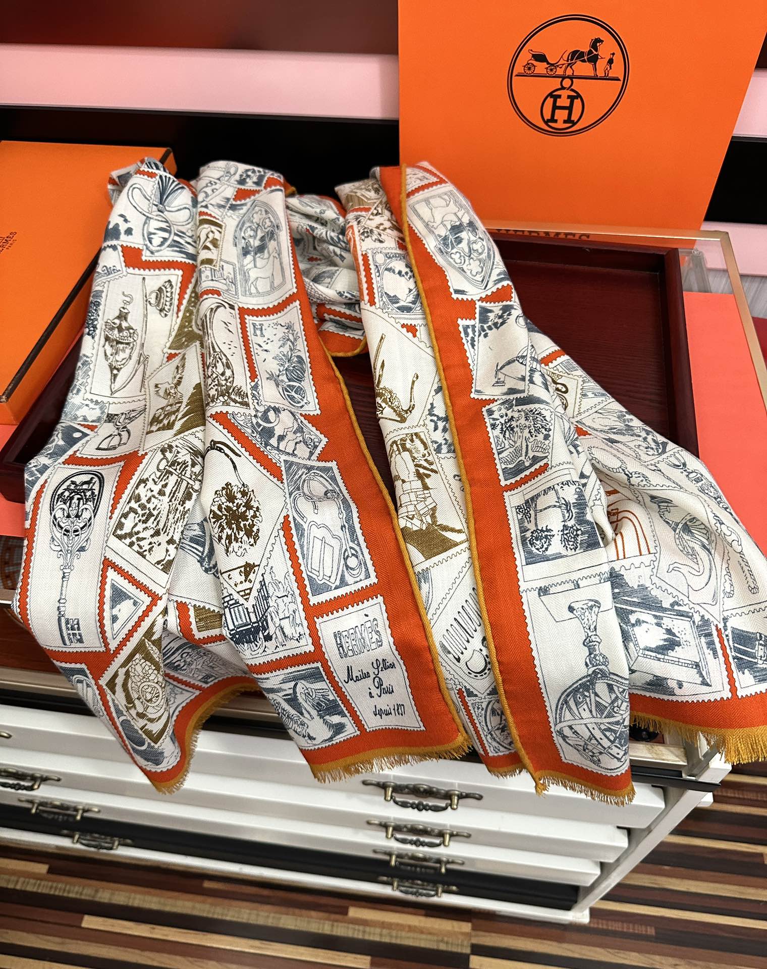 。2010 新款爱马仕。【双面同色 福宝邮集者】太美了[吃瓜]下手一定要快[嘴唇]四季都可以用[勾引]真