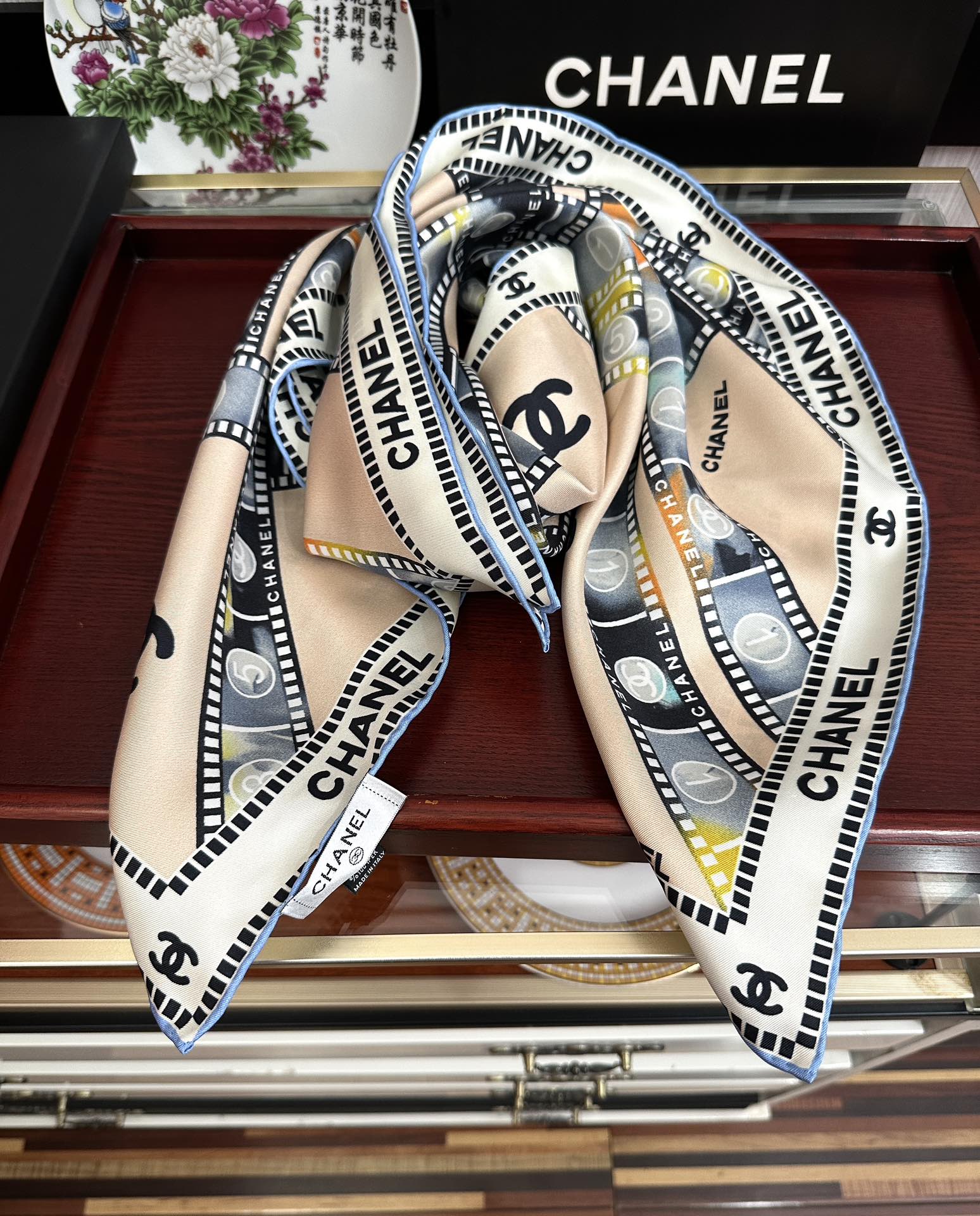 。𝐂𝐡𝐚𝐧𝐞𝐥 高品质【双面同色 电影胶卷🎞️】18姆米 原单品质[庆祝]今年第一款一眼心动的系列[玫瑰