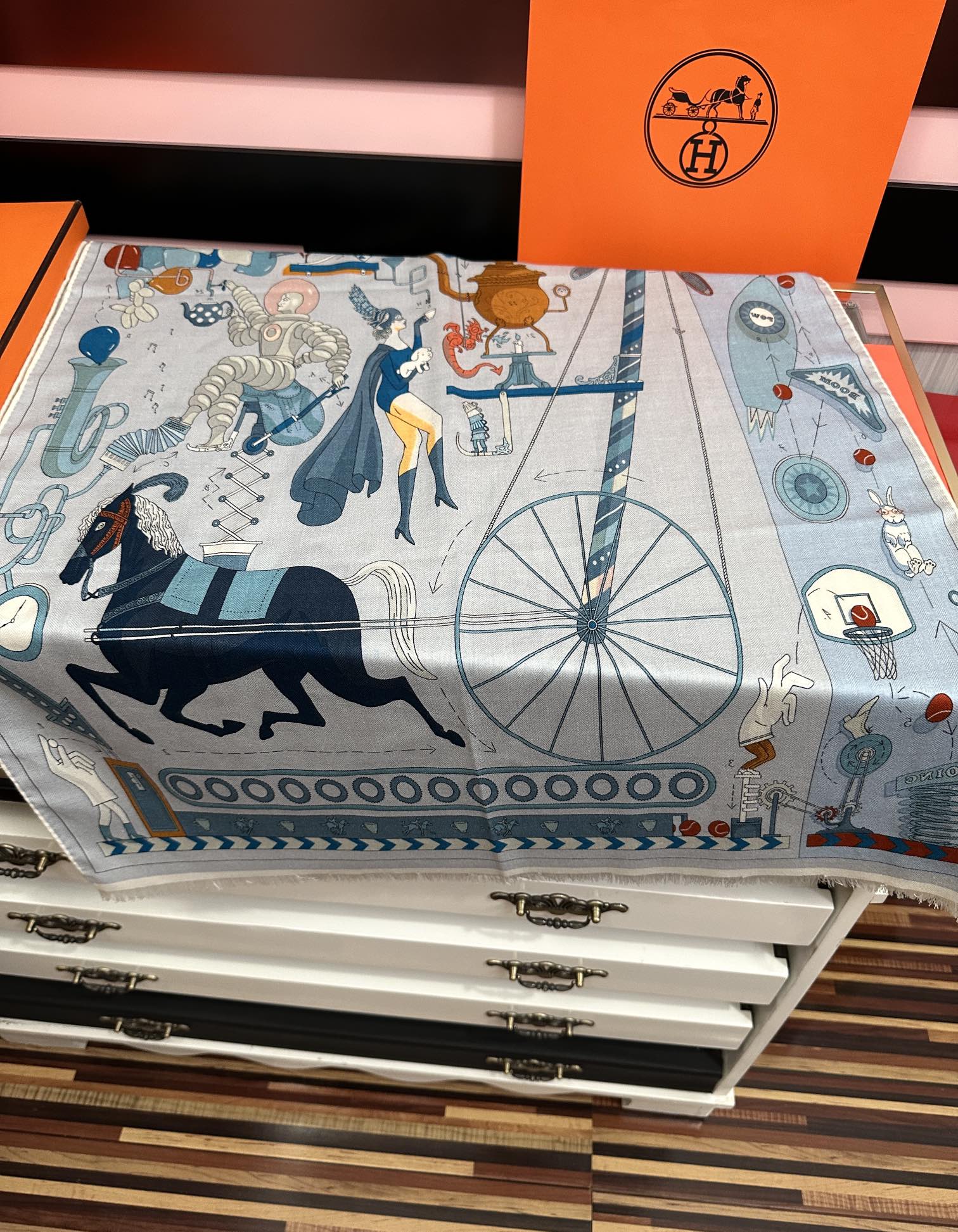 新款 爱马仕。【双面同色骏马】太美了[吃瓜][嘴唇]四季都可以用[勾引]真心美的让人非常非上身效果简直美