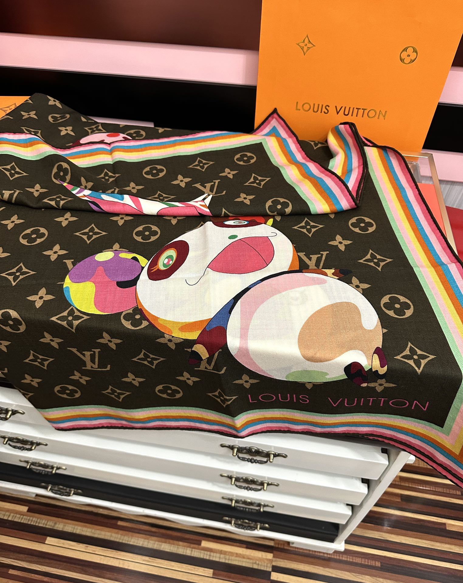 新款❤️LV 太美了ZG同步 【双面同色】今年最流行的花型 经典优雅[礼物]~气质到骨子里[色]新一季的