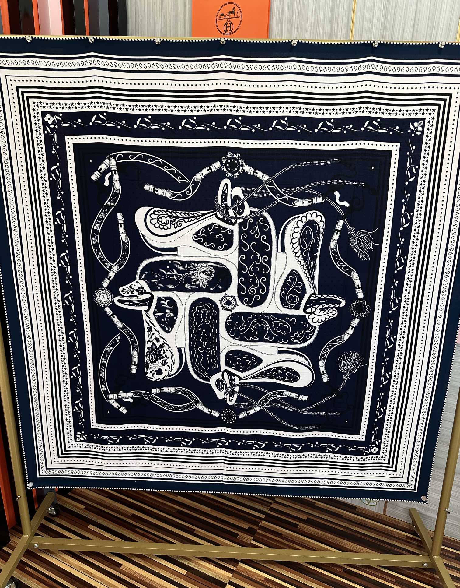 新款。爱马仕2025秋冬新款[爱心]ZG同步【亚马逊庆典】新一季丝巾采购清单估计各位养马人们已经列好了[