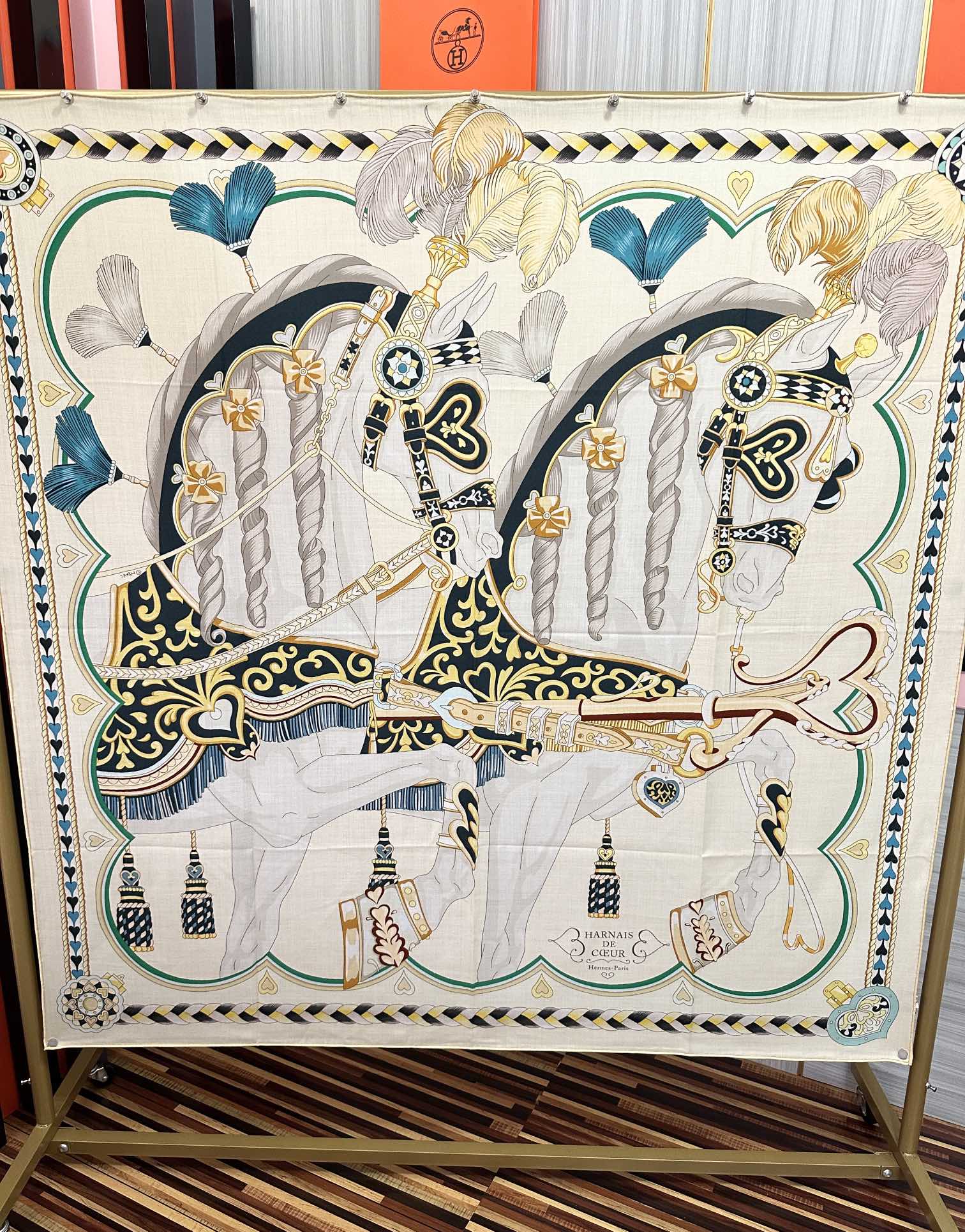 。上新 爱马仕【骏马奔腾】ZG同步 秋冬新款[爱心]新一季丝巾采购清单估计各位养马人们已经列好了[太阳]