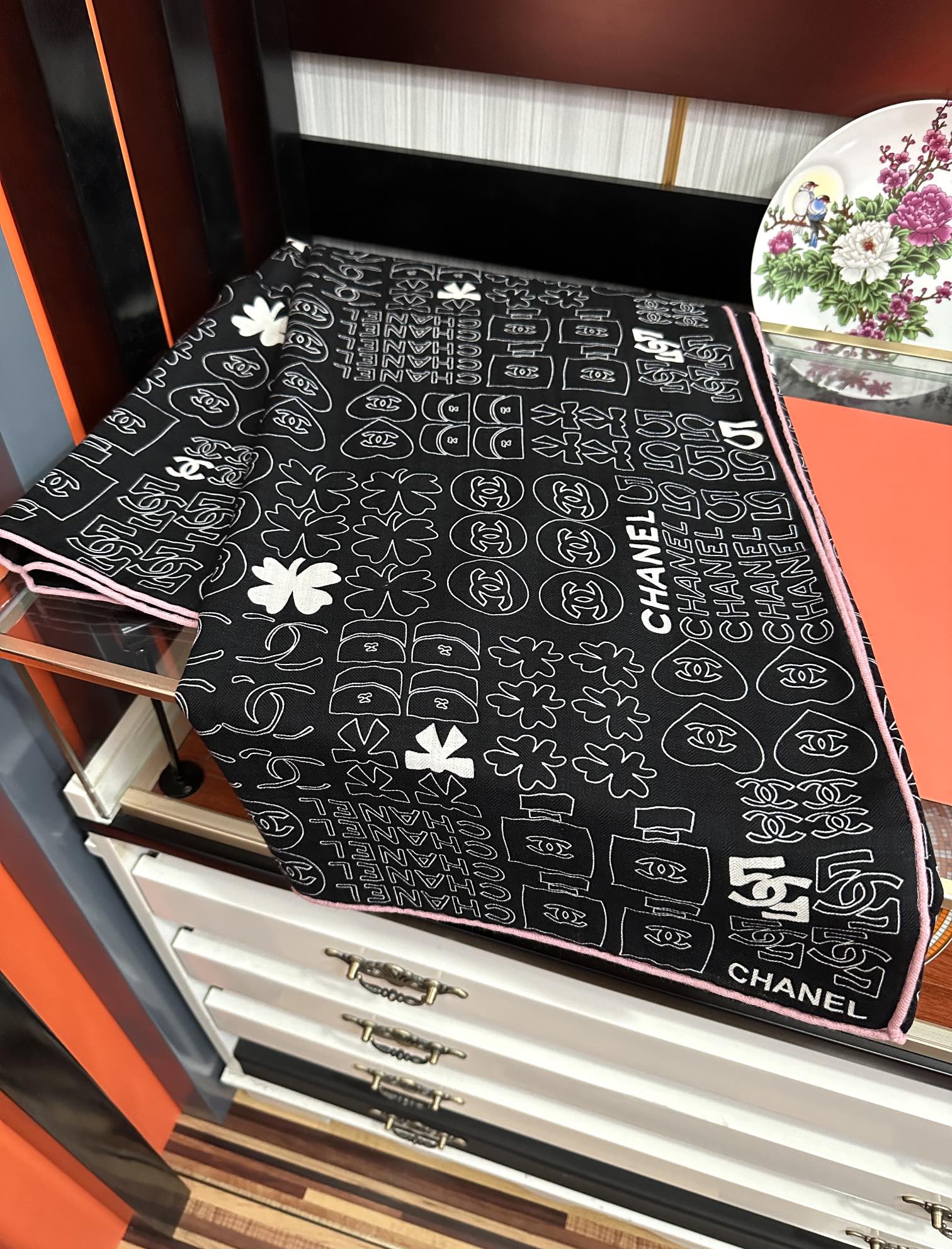 上新❤️香奈儿2025 【双面同色】经典茶花优雅Coco风[礼物]~气质到骨子里[色]香奶奶新一季的面料