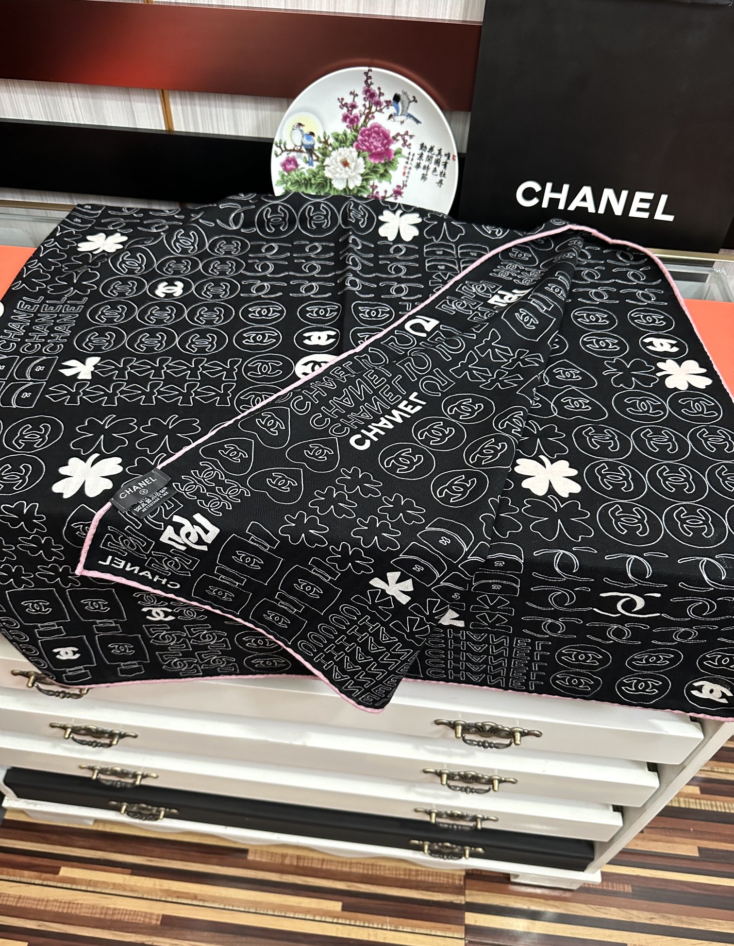 上新❤️香奈儿2025 【双面同色】经典茶花优雅Coco风[礼物]~气质到骨子里[色]香奶奶新一季的面料