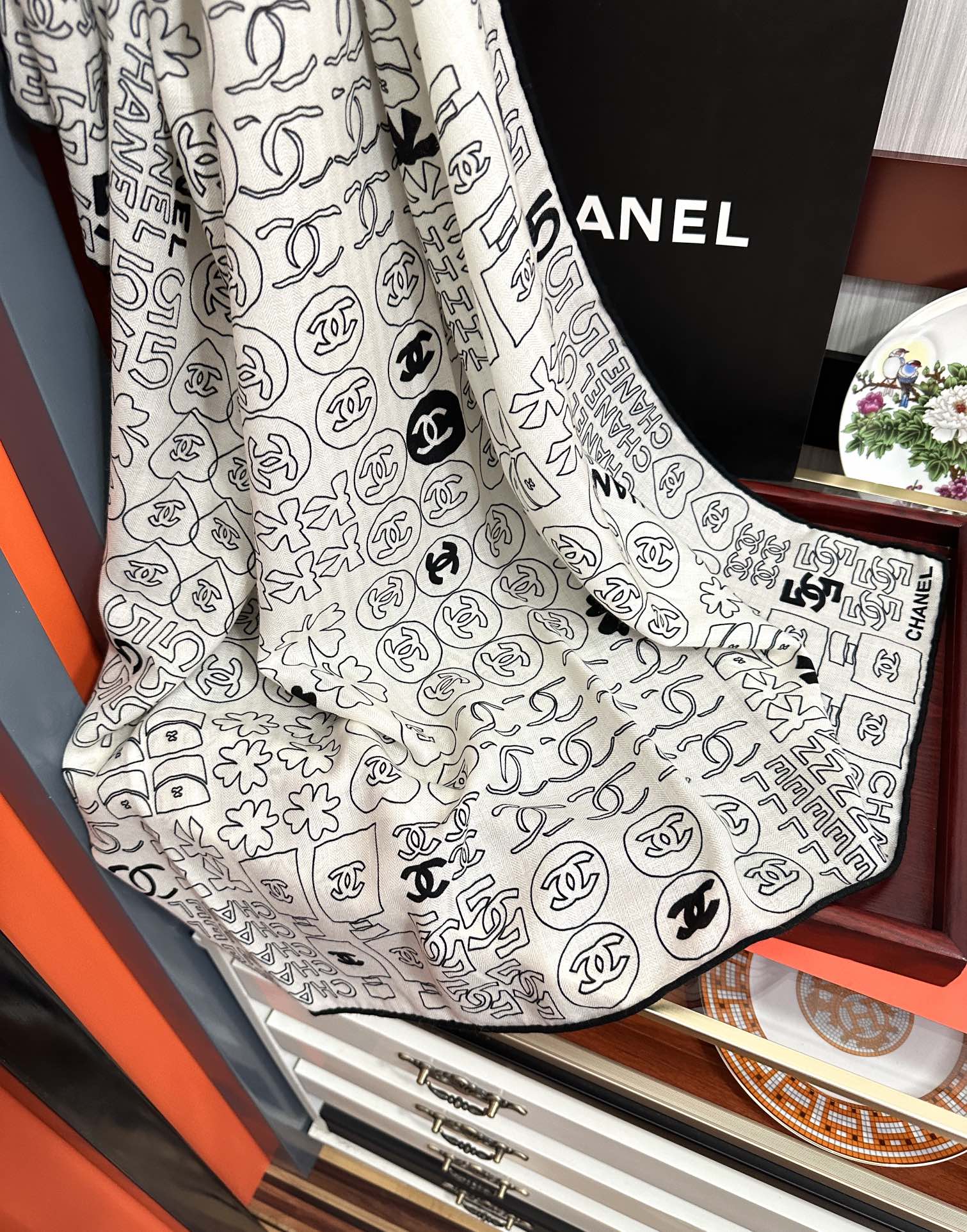 上新❤️香奈儿2025 【双面同色】经典茶花优雅Coco风[礼物]~气质到骨子里[色]香奶奶新一季的面料