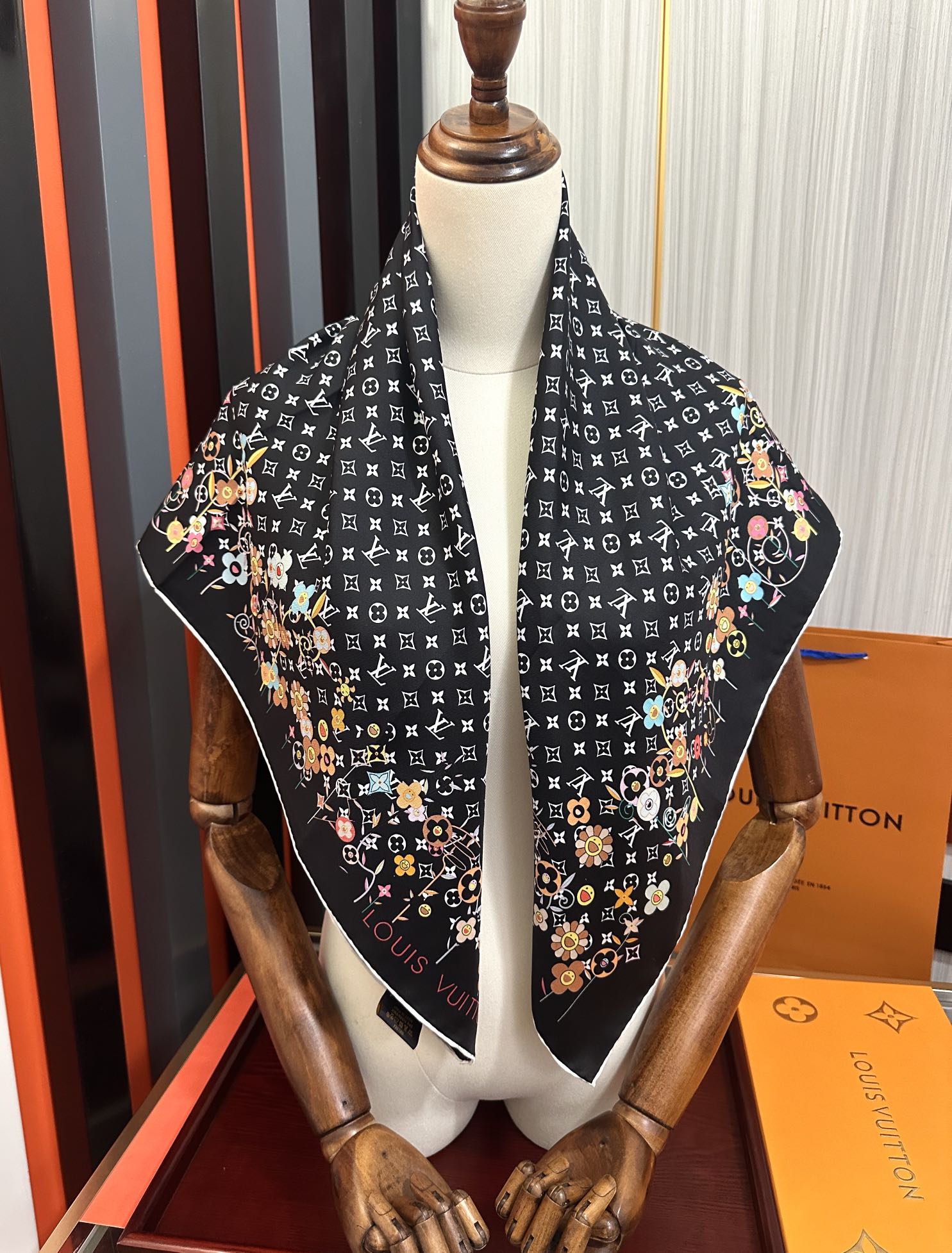 🔥高版本LV官网同步【双面同色】[庆祝]2025最新款“L家”通过别致的经典色彩向原创设计致敬[太阳]作