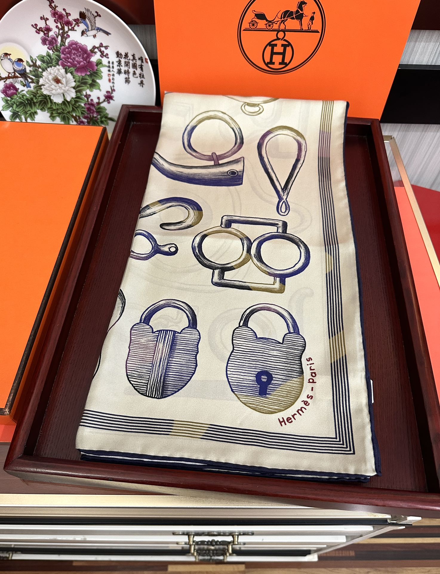 🔥高品质2025爱马仕最新款 官网同步 [太阳]精致卷边[嘴唇]太美了品质感很显好[得意]好搭到上瘾的丝