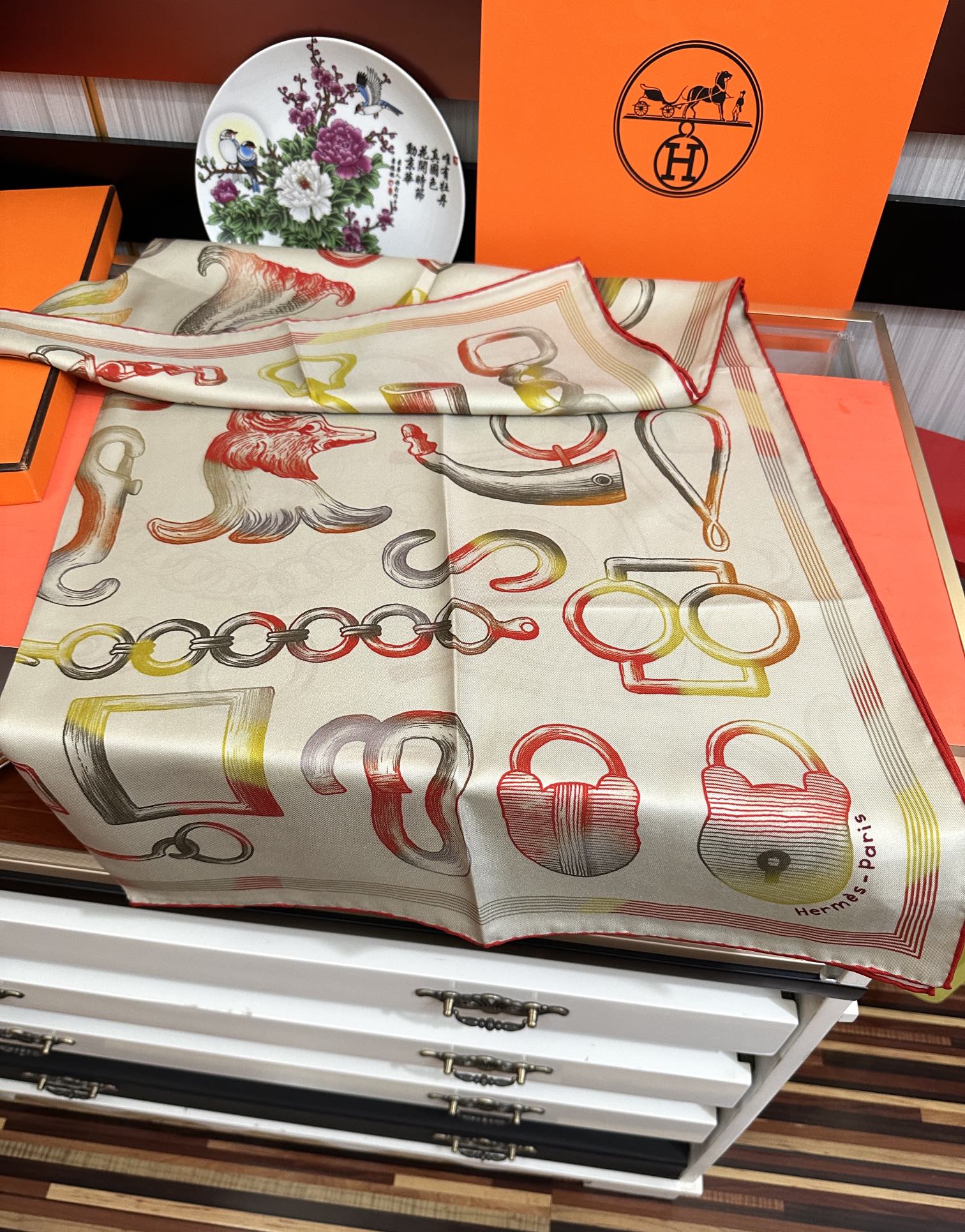 🔥高品质2025爱马仕最新款 官网同步 [太阳]精致卷边[嘴唇]太美了品质感很显好[得意]好搭到上瘾的丝