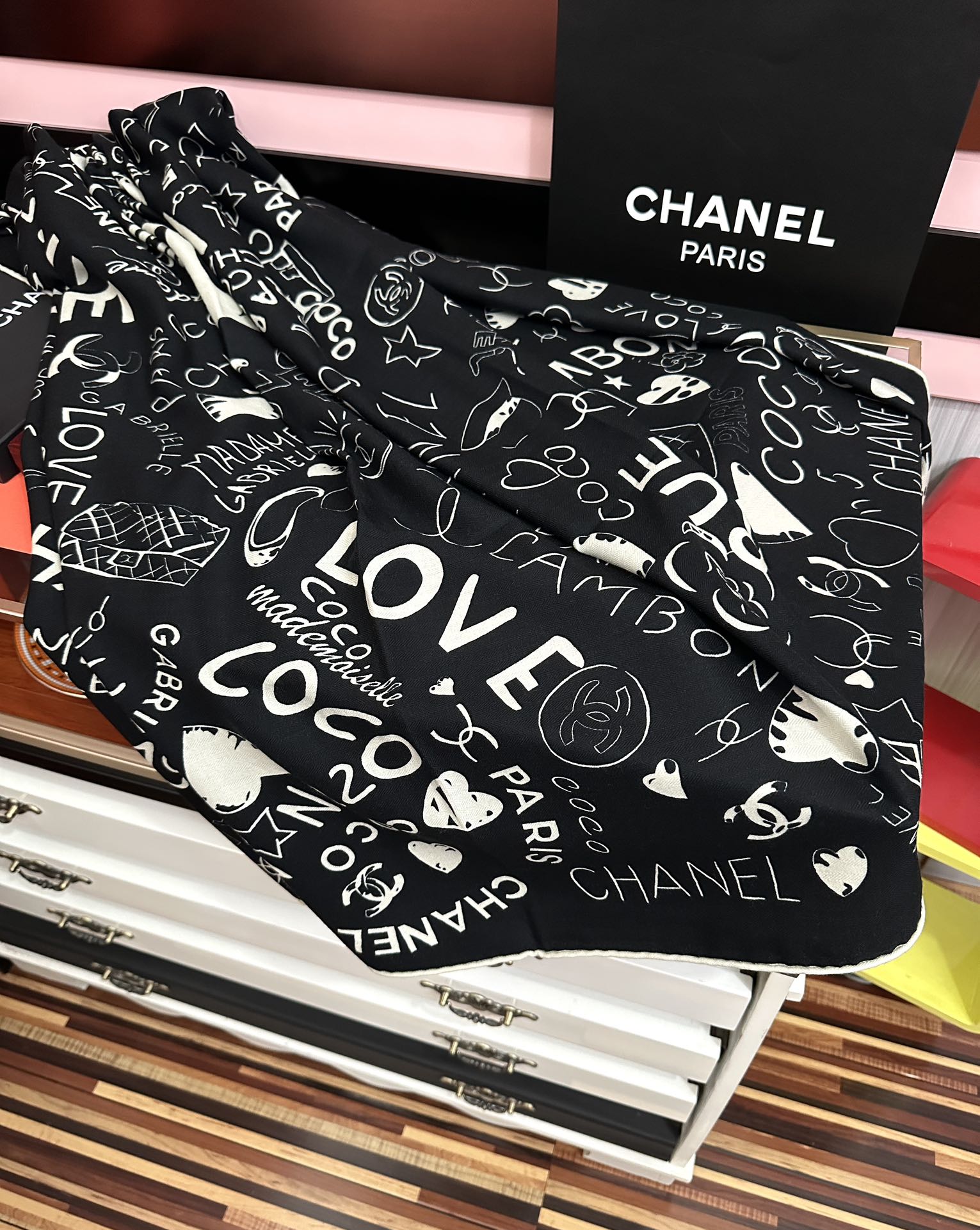 ❤️新款2025 香奈儿 ZG同步【涂鸦印花系列】 太美了 [發]经典茶花帽子🎩设计优雅风[礼物]~气质