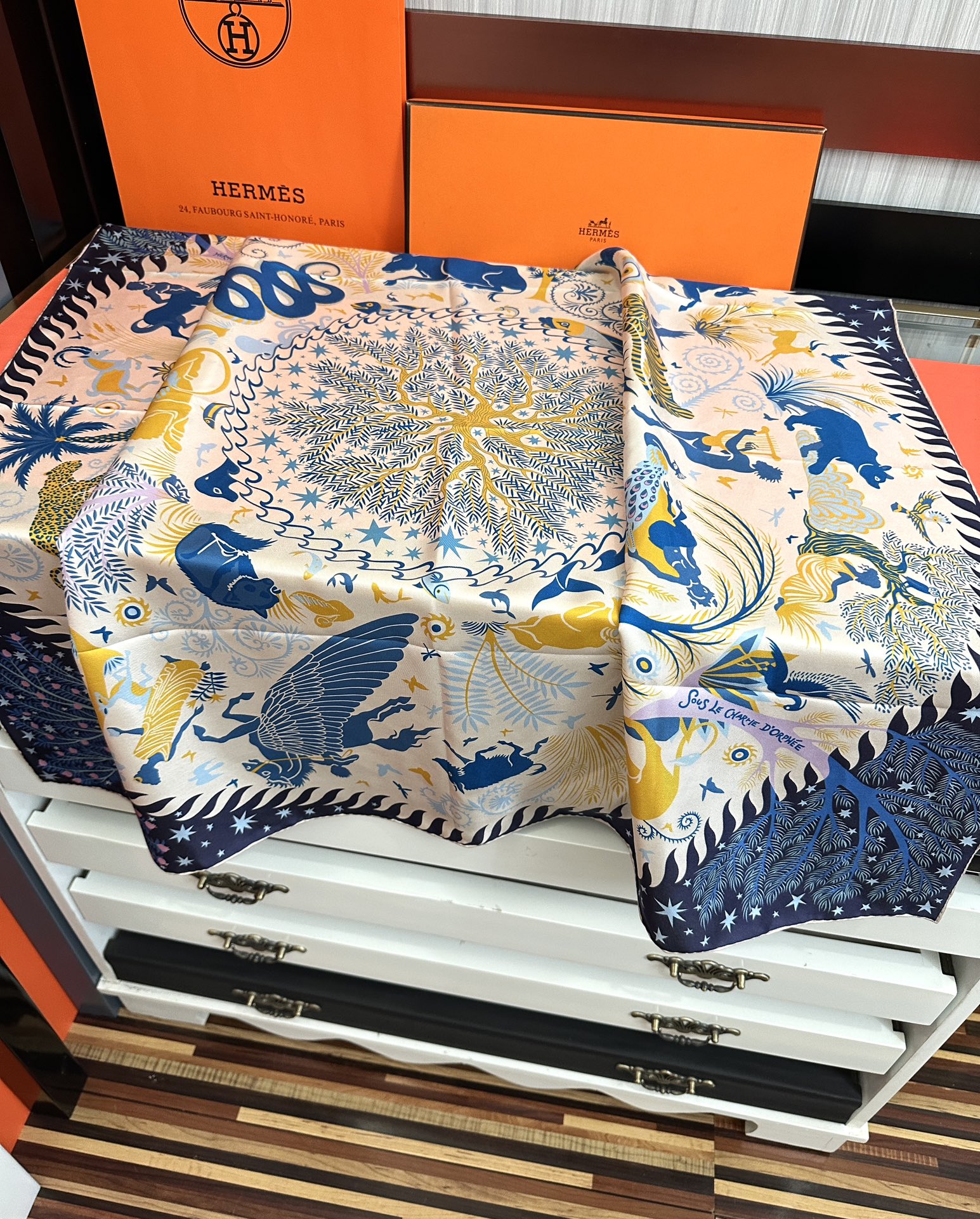 🔥高品质。H家2025新款【大自然动物图】大爱❤️女人尤物 货极少 四季都可以用‼️真心美的让人非常非常