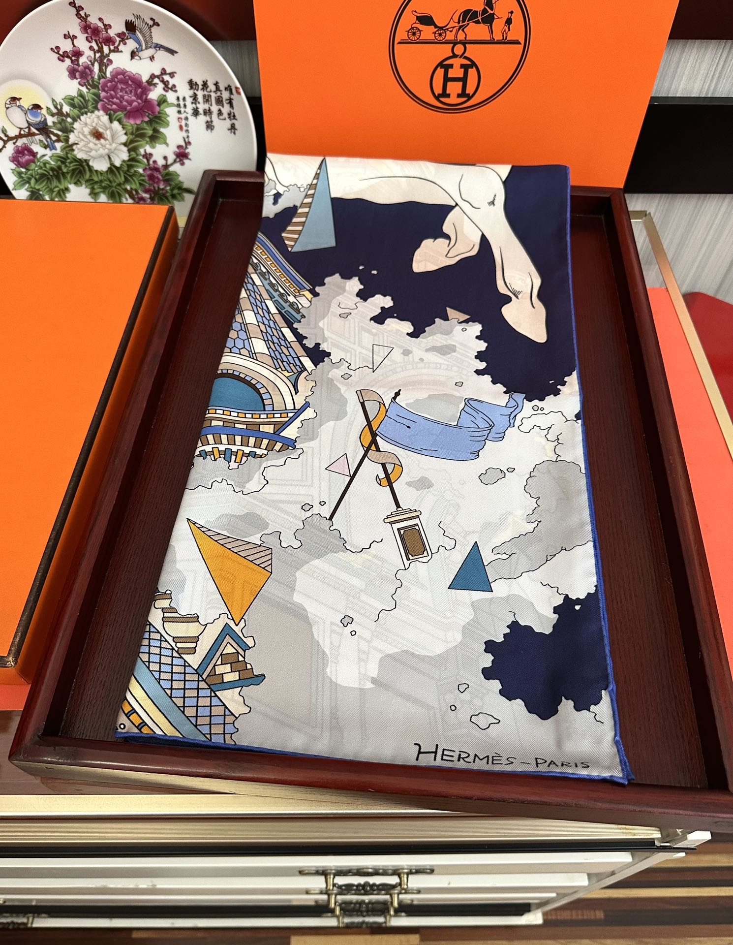 🔥高品质 爱马仕 2025新款太美了【骏马奔腾】精致手工卷边，买到都说好👍下手一定要快高端 大爱❤️女人