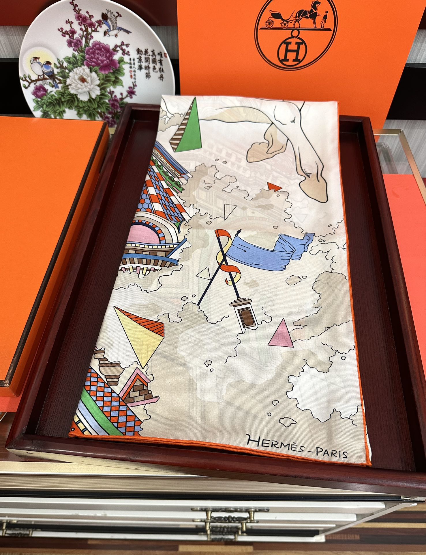 🔥高品质 爱马仕 2025新款太美了【骏马奔腾】精致手工卷边，买到都说好👍下手一定要快高端 大爱❤️女人