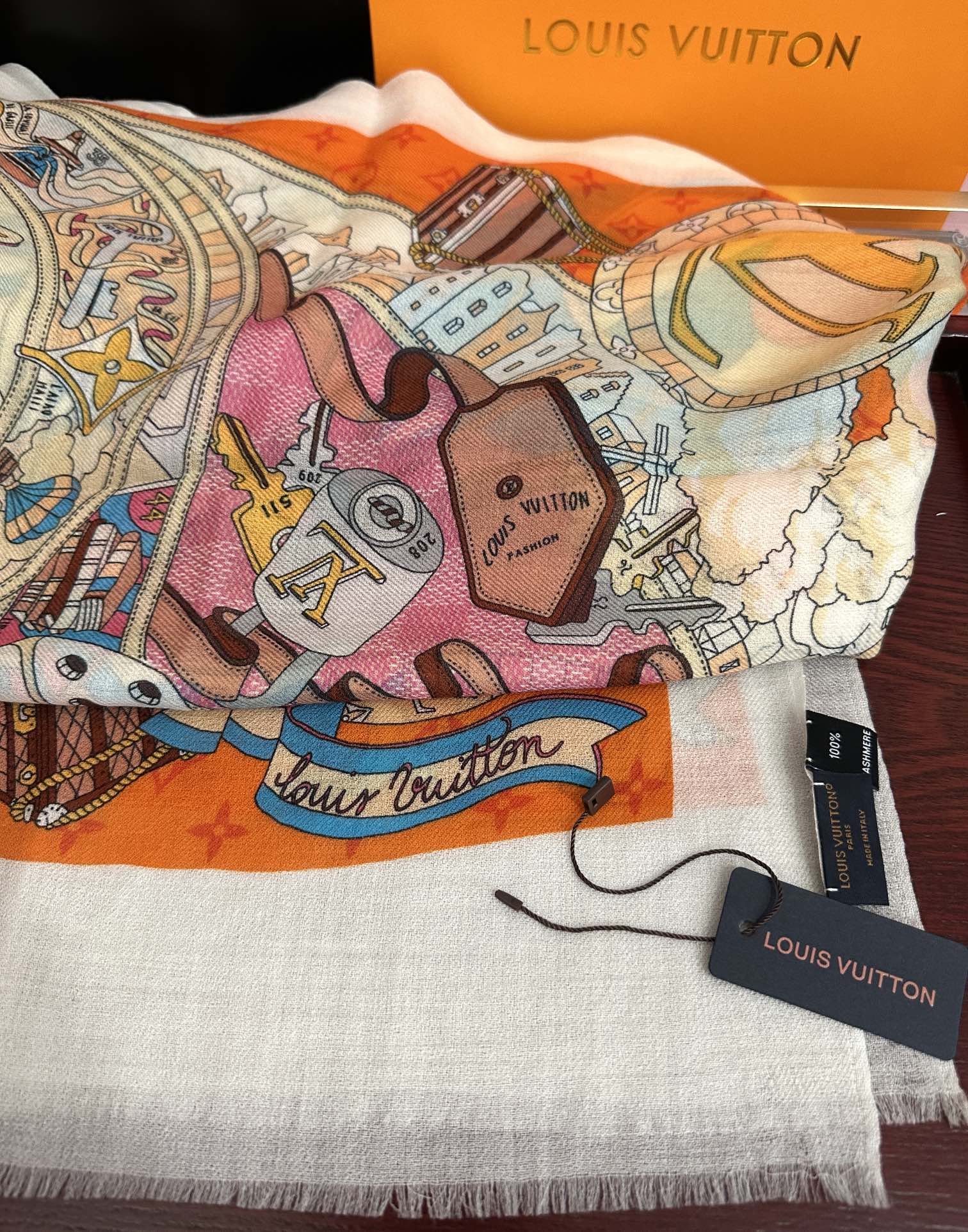 🔥LvZG最新款2025 重磅推荐[爱心]顶级高端设计太美了[啤酒]真心赞👍【戒指绒长巾】😘💍实物真心美