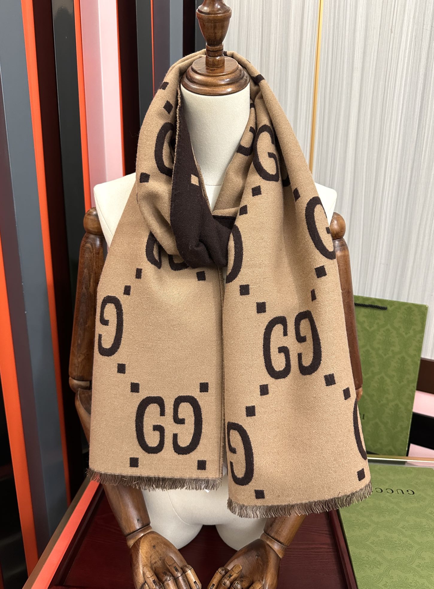 🔥高版本古奇👏装饰超大造型设计GG图案🎈于1970年代首次使用的GG标从始于1930年代的初始菱形设计演