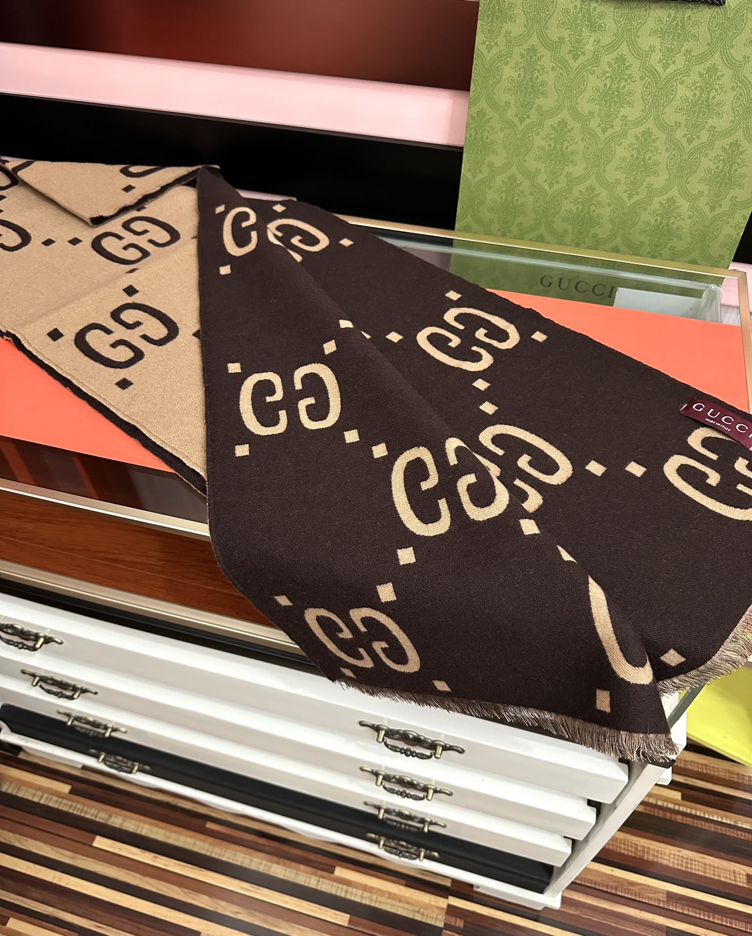 🔥高版本古奇👏装饰超大造型设计GG图案🎈于1970年代首次使用的GG标从始于1930年代的初始菱形设计演